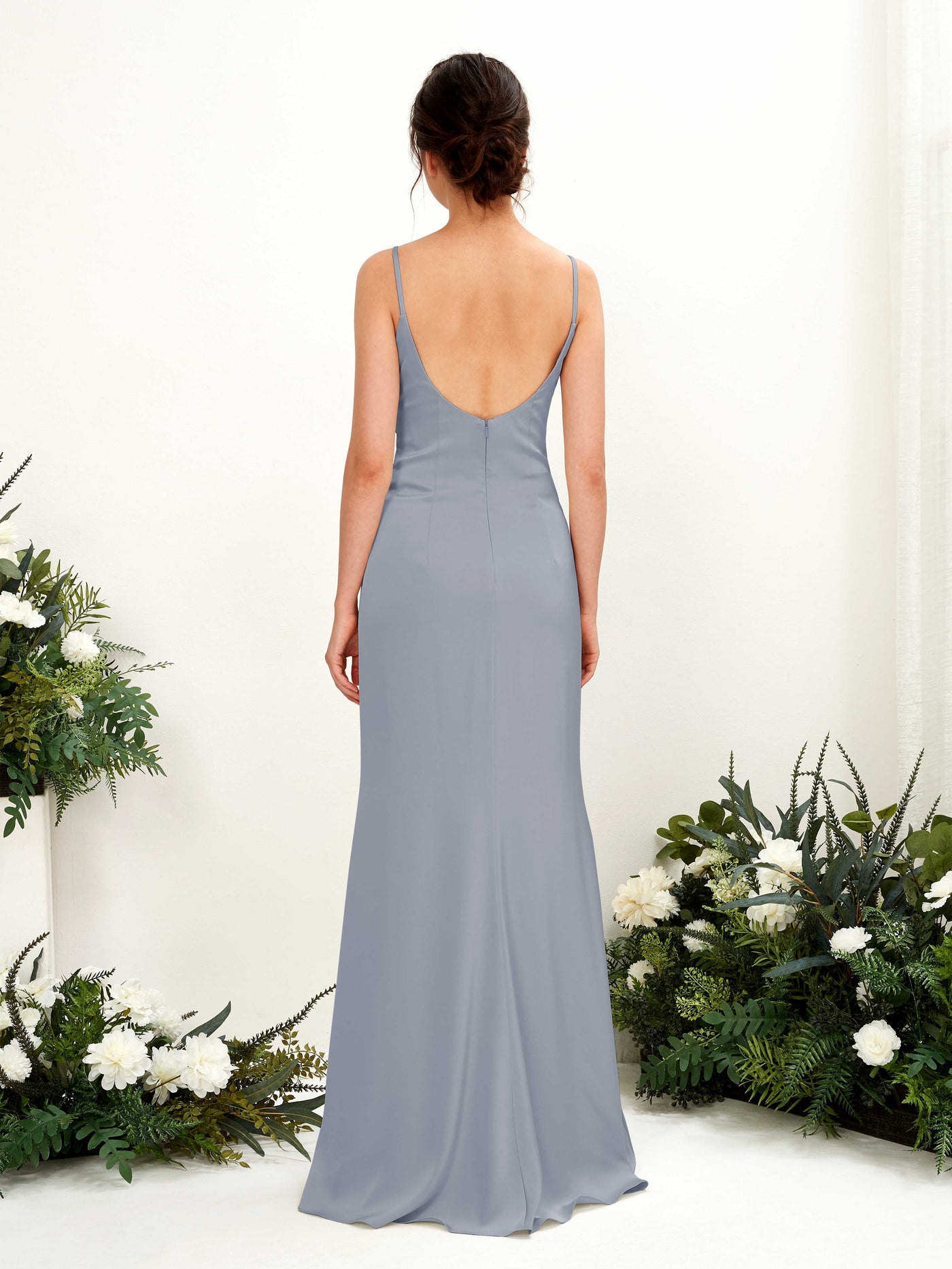 Carlyna Corte imperial Escote drapeado Hasta el suelo Satin Fruncido Vestidos de dama de honor Azul Polvoriento #color_azul-polvoriento