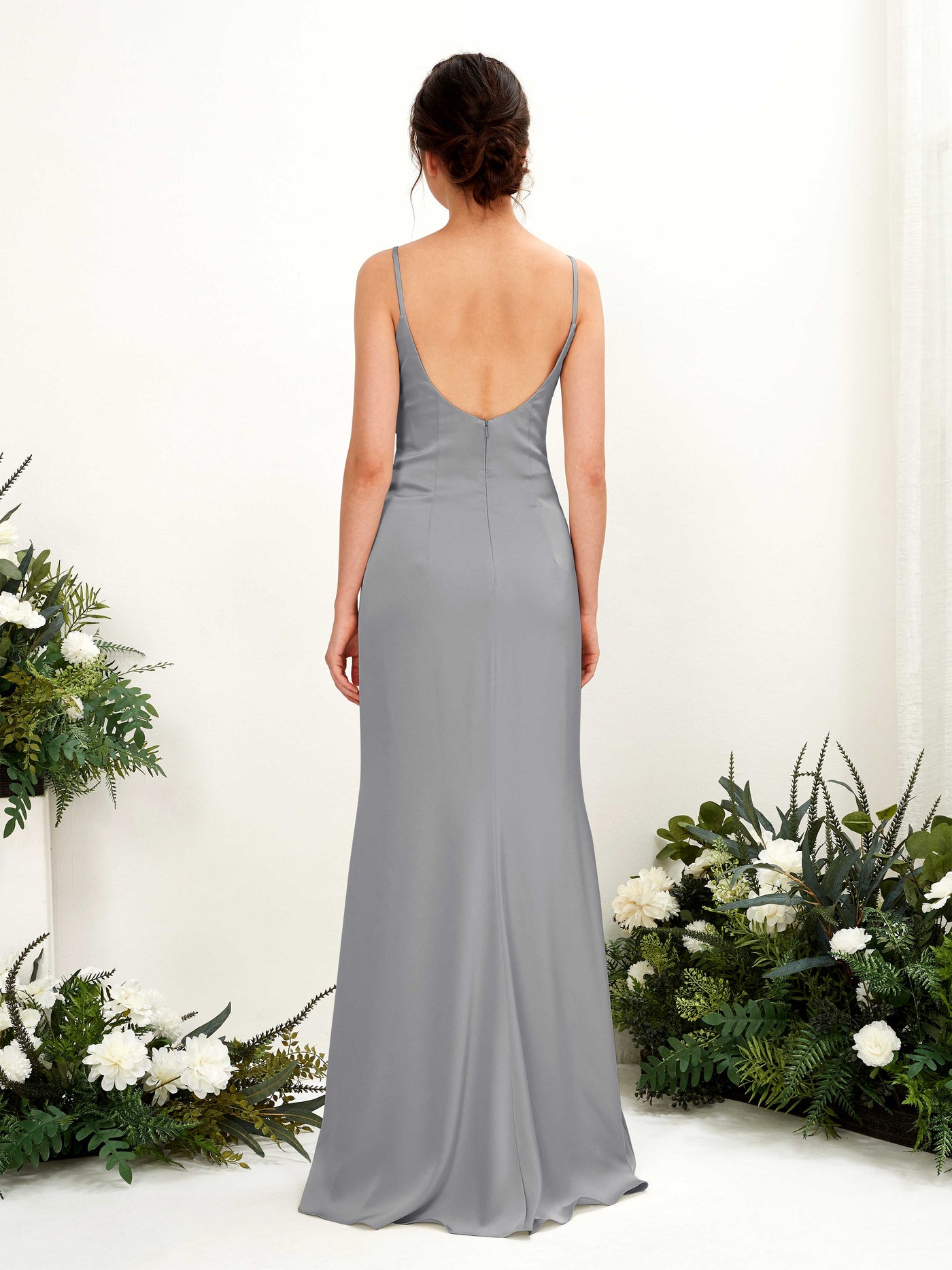 Carlyna Corte imperial Escote drapeado Hasta el suelo Satin Fruncido Vestidos de dama de honor Gris Acero #color_gris-acero