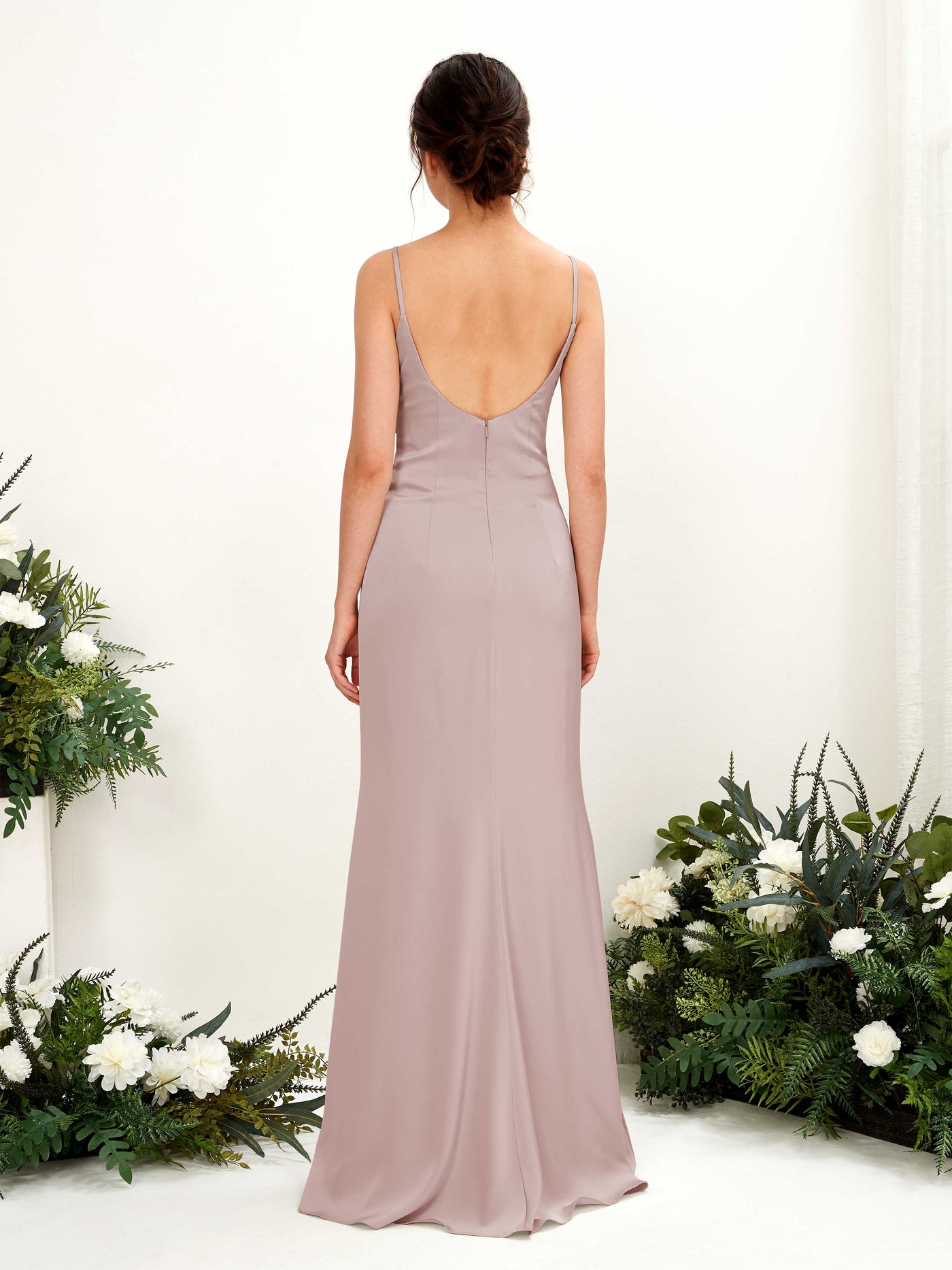 Carlyna Corte imperial Escote drapeado Hasta el suelo Satin Fruncido Vestidos de dama de honor Rosa Polvorienta #color_rosa-polvorienta