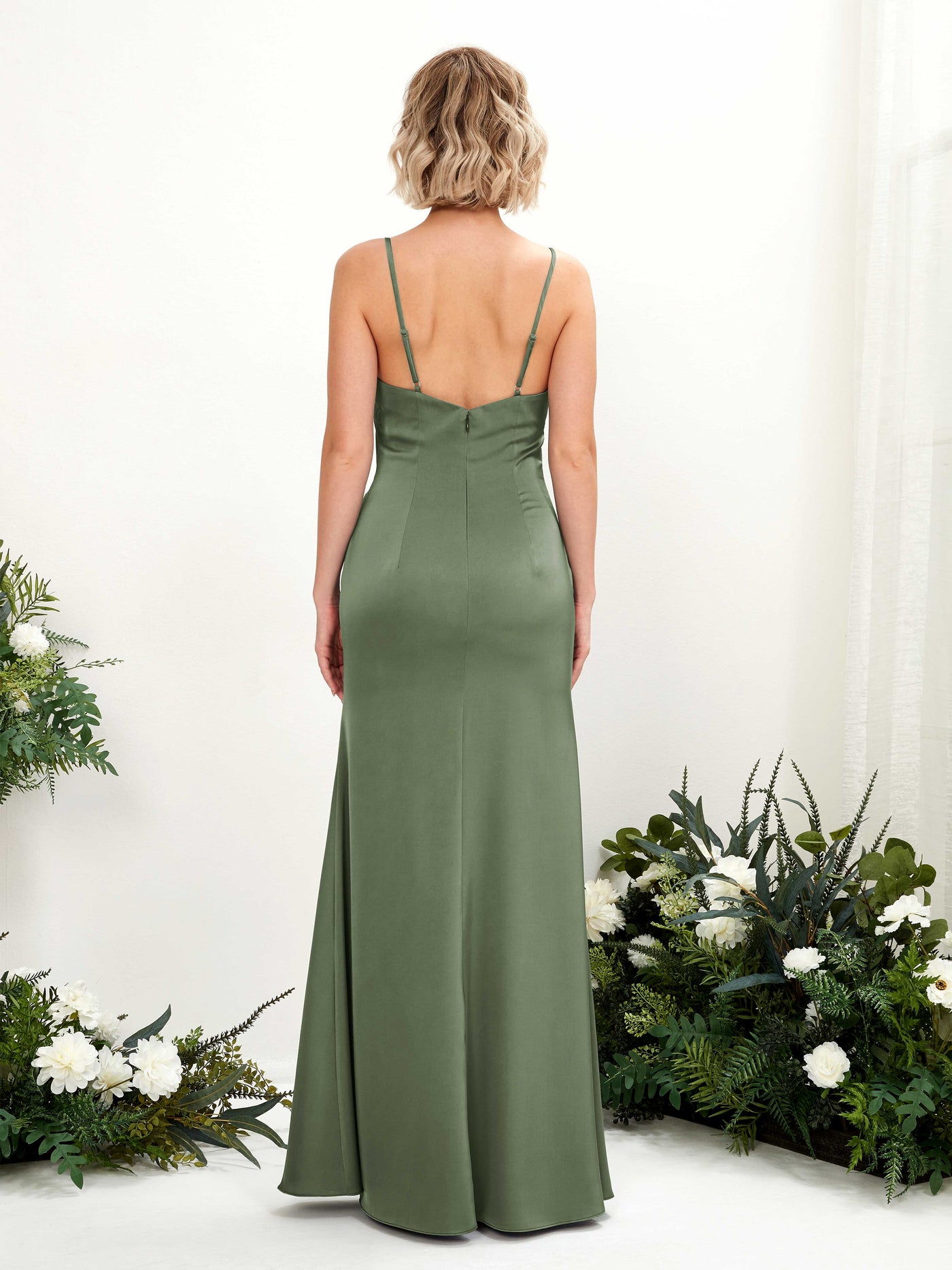 Carlyna Corte trompeta/sirena Tubo Escote drapeado Hasta el suelo Vestidos de dama de honor Verde Oliva #color_verde-oliva