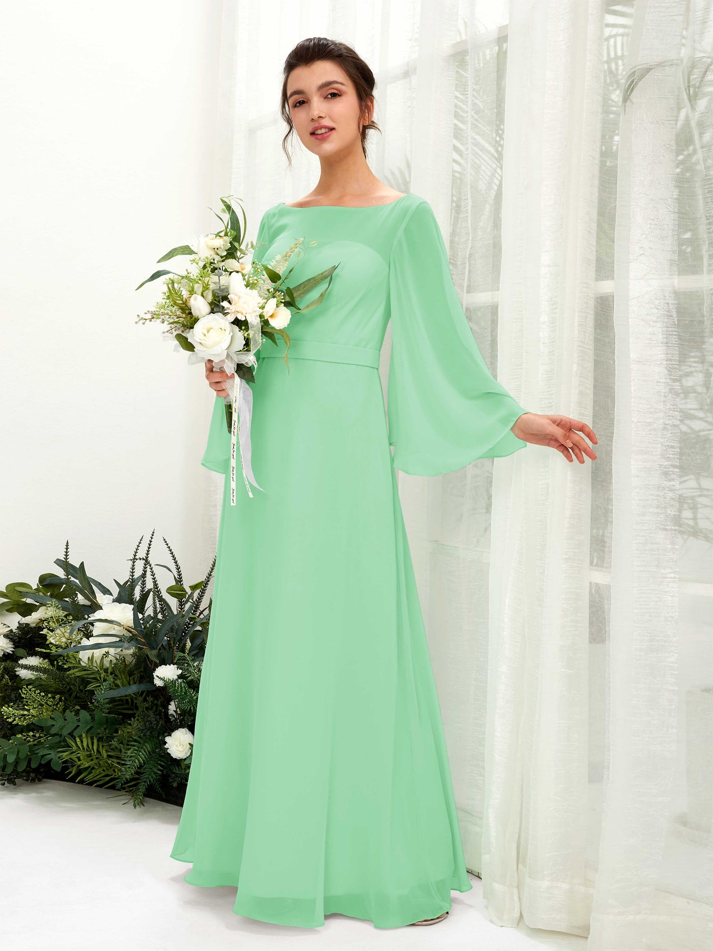 Carlyna Escote bandeja Hasta el suelo Línea A Manga larga Vestidos de dama de honor Verde Menta #color_verde-menta