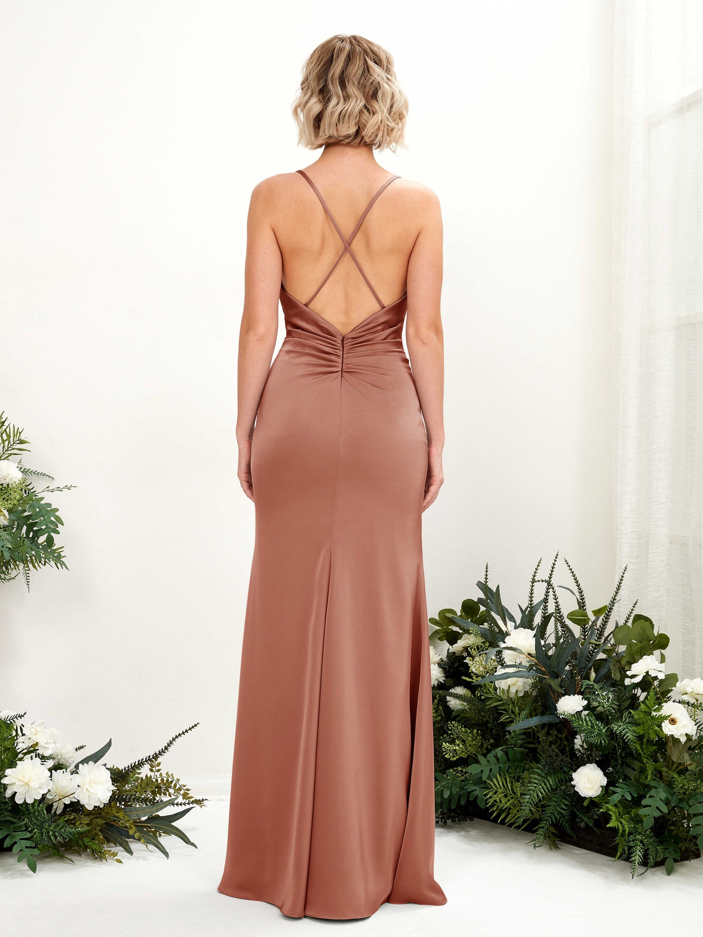 Carlyna Escote drapeado Hasta el suelo Satén Vestido de dama de honor Siena Natural #color_siena-natural