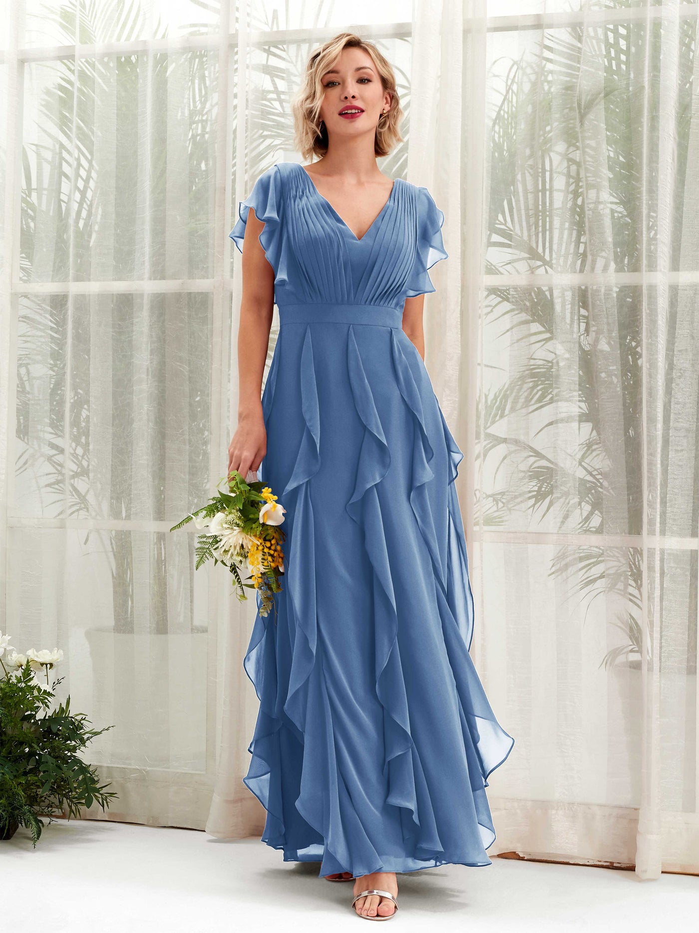 Carlyna Escote en V Hasta el Suelo Fruncido Vestido de Dama de Honor Azul polvoriento #color_azul-polvoriento