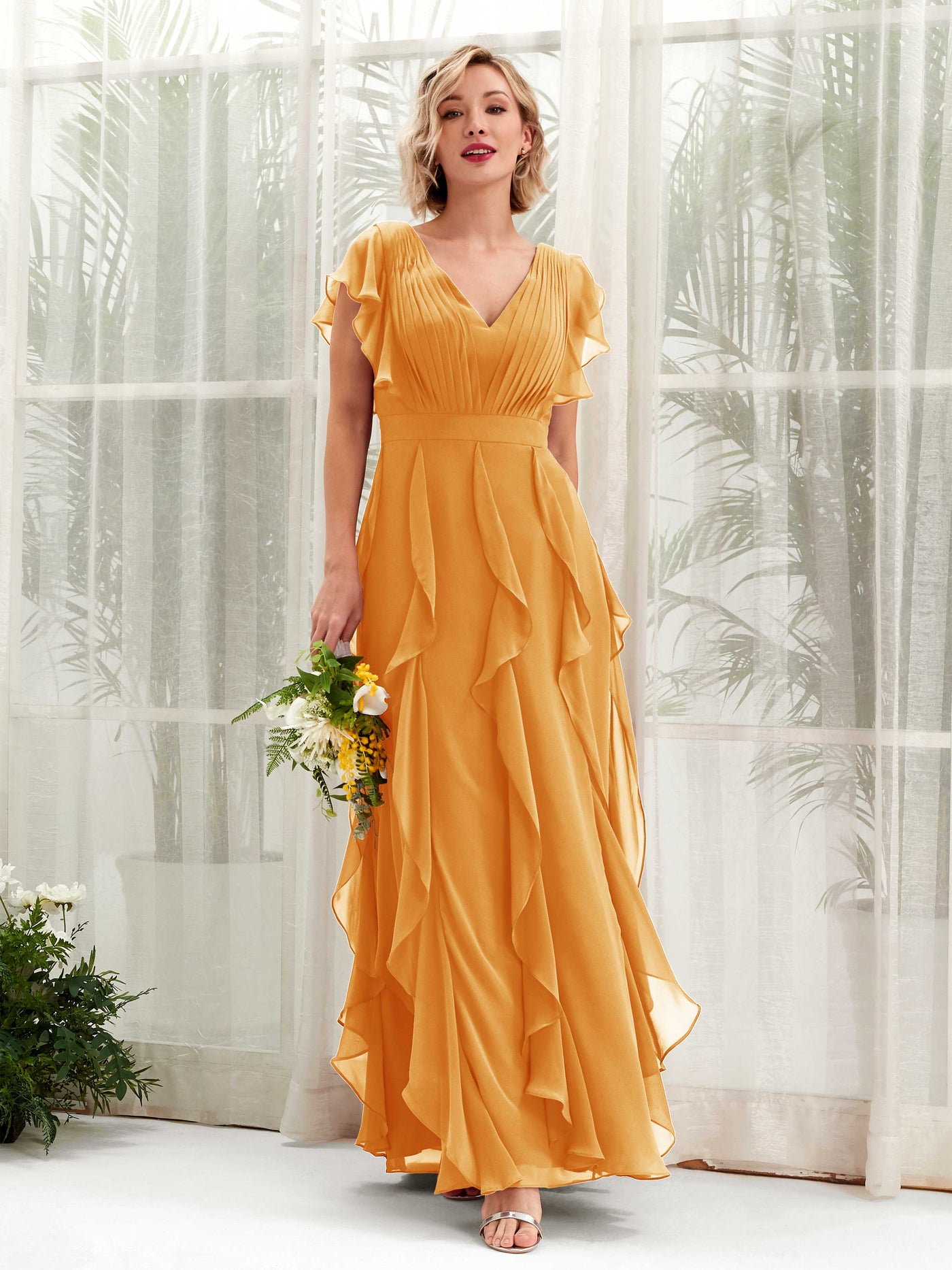 Carlyna Escote en V Hasta el Suelo Fruncido Vestido de Dama de Honor Mango #color_mango
