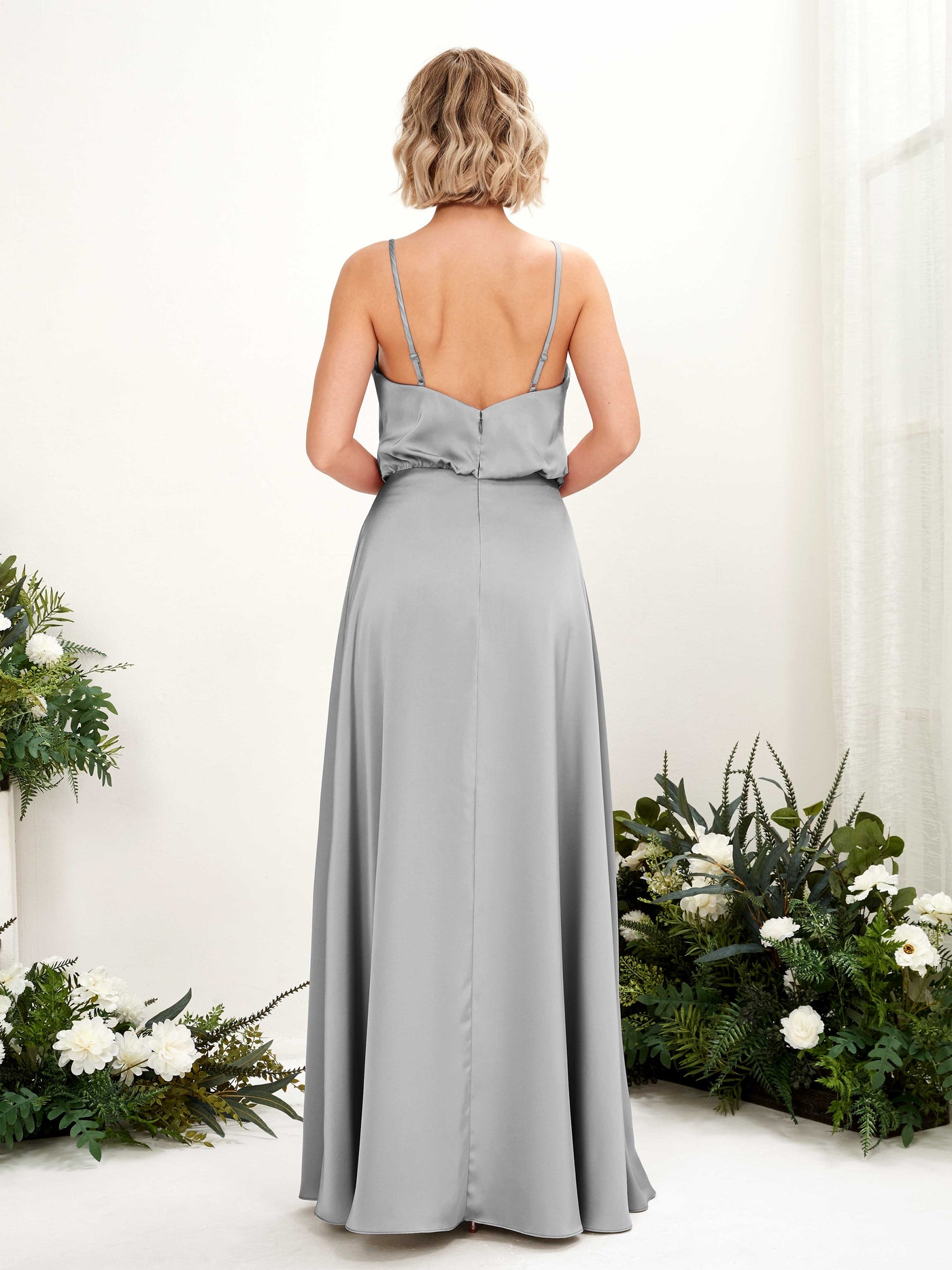Carlyna Línea A Escote en V Hasta el suelo Vestidos de dama de honor Gris Paloma #color_gris-paloma