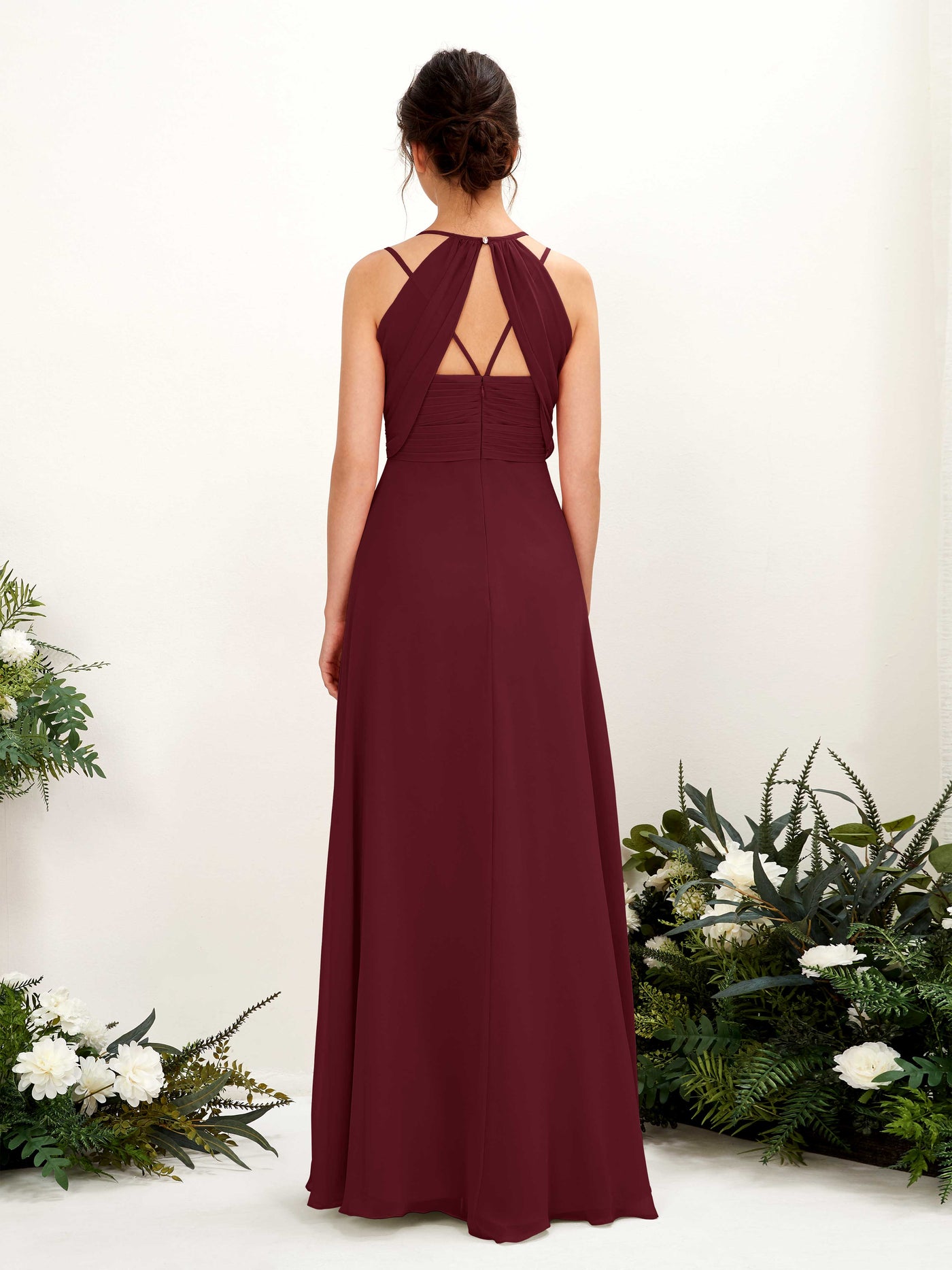 Carlyna Línea A Hasta el suelo Escote en V Cuello halter Vestidos de dama de honor Borgoña #color_borgo-a