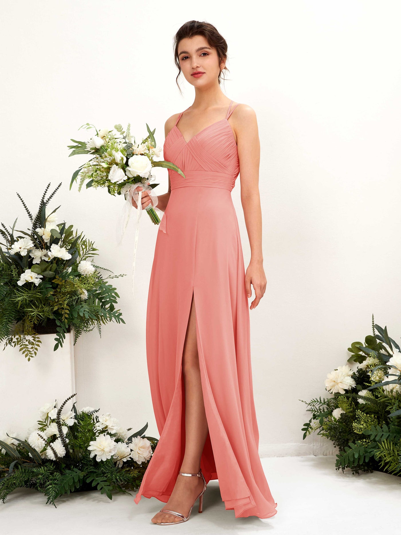 Carlyna Línea A Hasta el suelo Escote en V Cuello halter Vestidos de dama de honor Rosa Melocotón #color_rosa-melocot-n