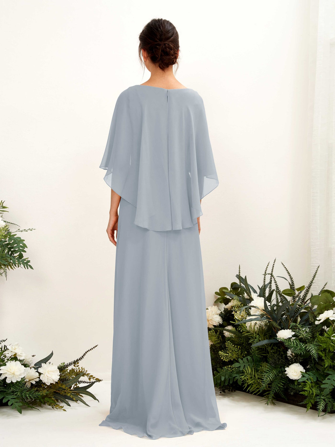 Carlyna Tubo Corte Escote bandeja Capa Vestidos de dama de honor Azul Empolvado Mejorado #color_azul-empolvado-mejorado