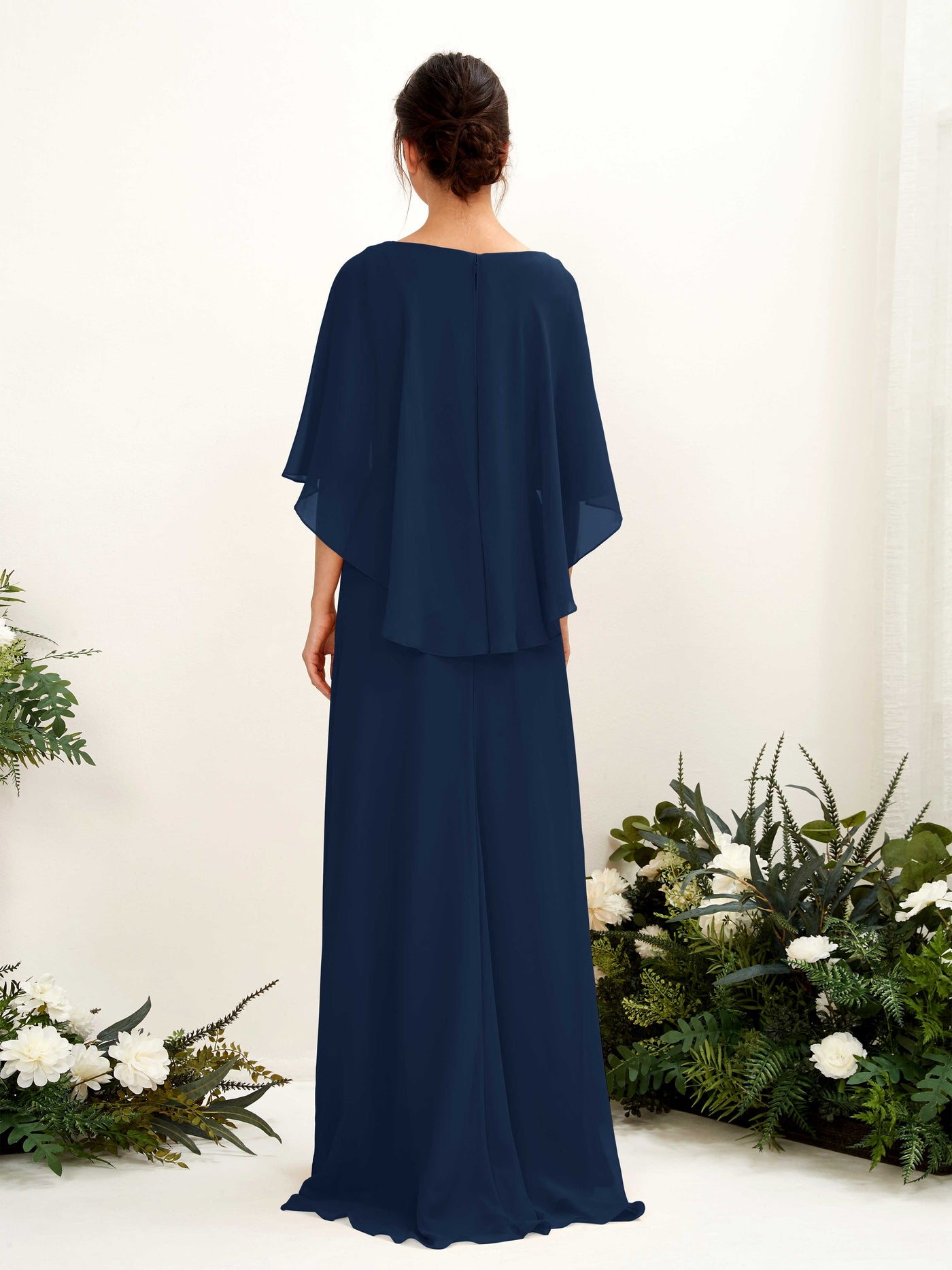 Carlyna Tubo Corte Escote bandeja Capa Vestidos de dama de honor Azul Marino #color_azul-marino