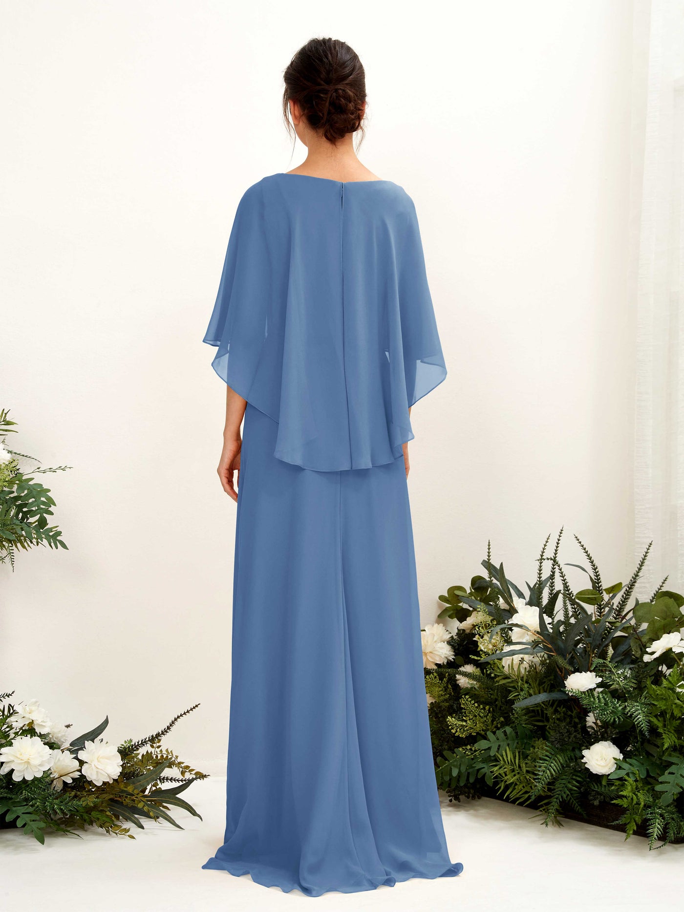 Carlyna Tubo Corte Escote bandeja Capa Vestidos de dama de honor Azul polvoriento #color_azul-polvoriento