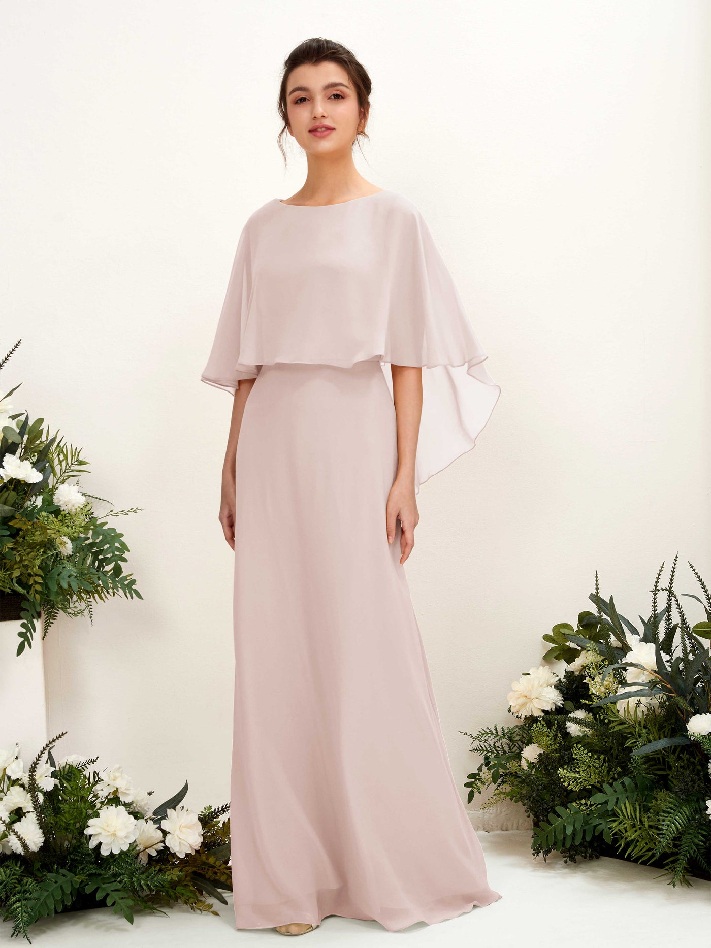Carlyna Tubo Corte Escote bandeja Capa Vestidos de dama de honor Biscotti #color_biscotti