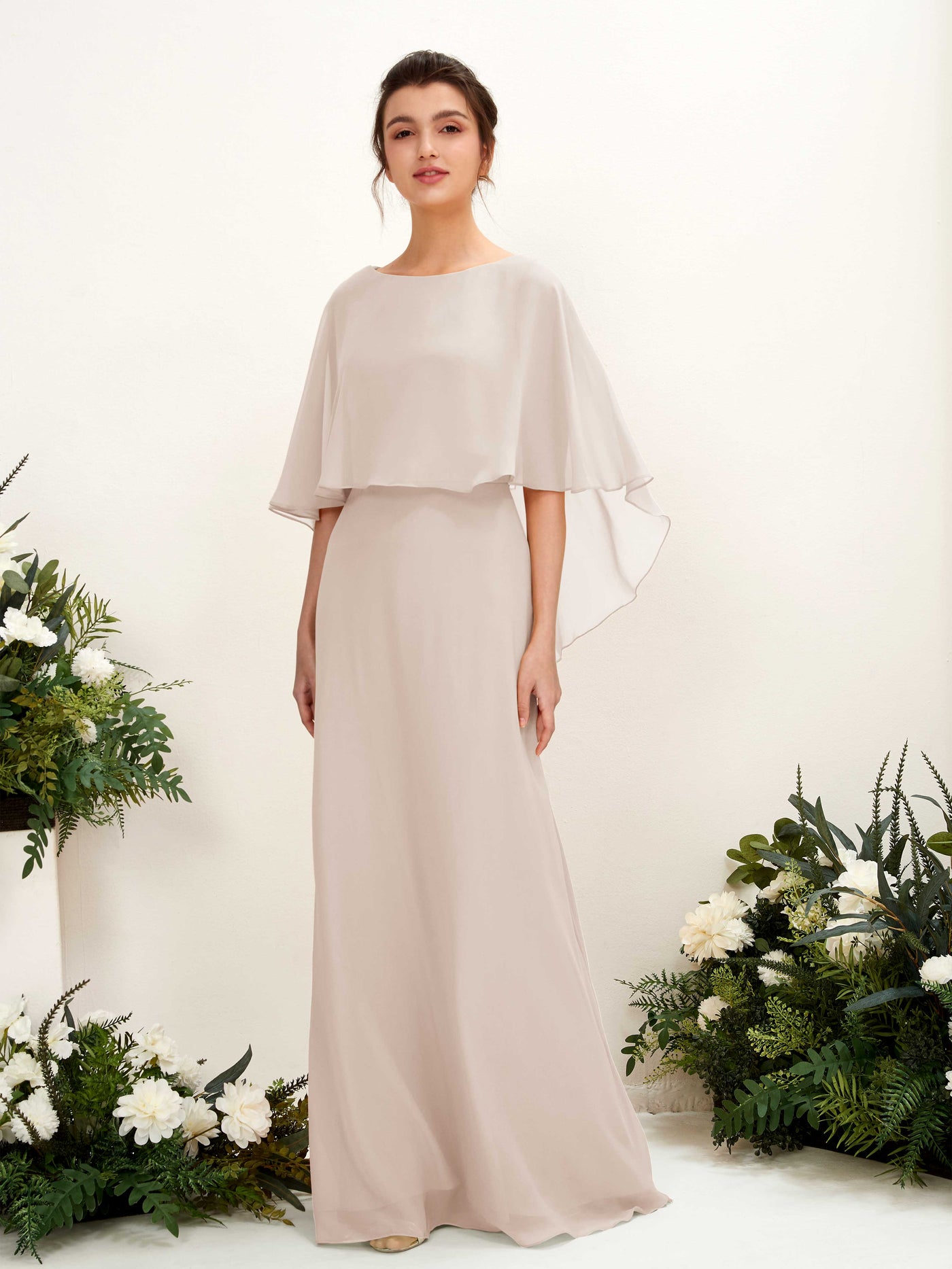 Carlyna Tubo Corte Escote bandeja Capa Vestidos de dama de honor Champán #color_champ-n