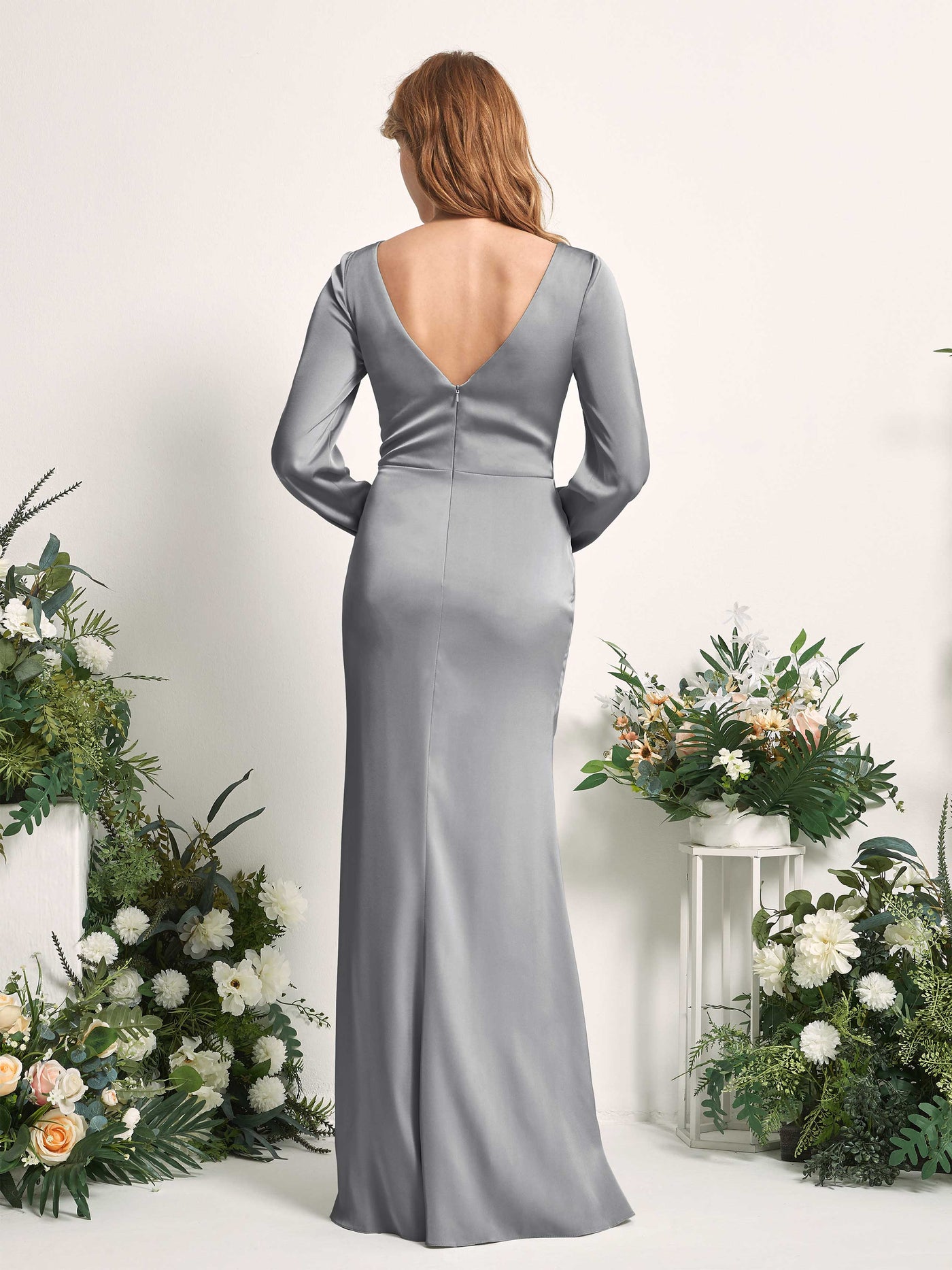 Carlyna Tubo Corte trompeta sirena Escote en V Manga Larga Vestidos de dama de honor Gris Acero #color_gris-acero