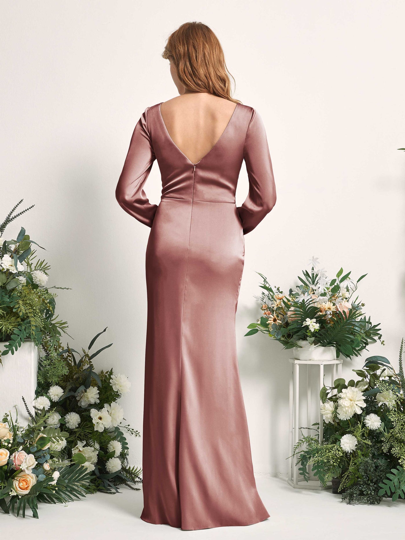 Carlyna Tubo Corte trompeta sirena Escote en V Manga Larga Vestidos de dama de honor Rosa Del Desierto #color_rosa-del-desierto