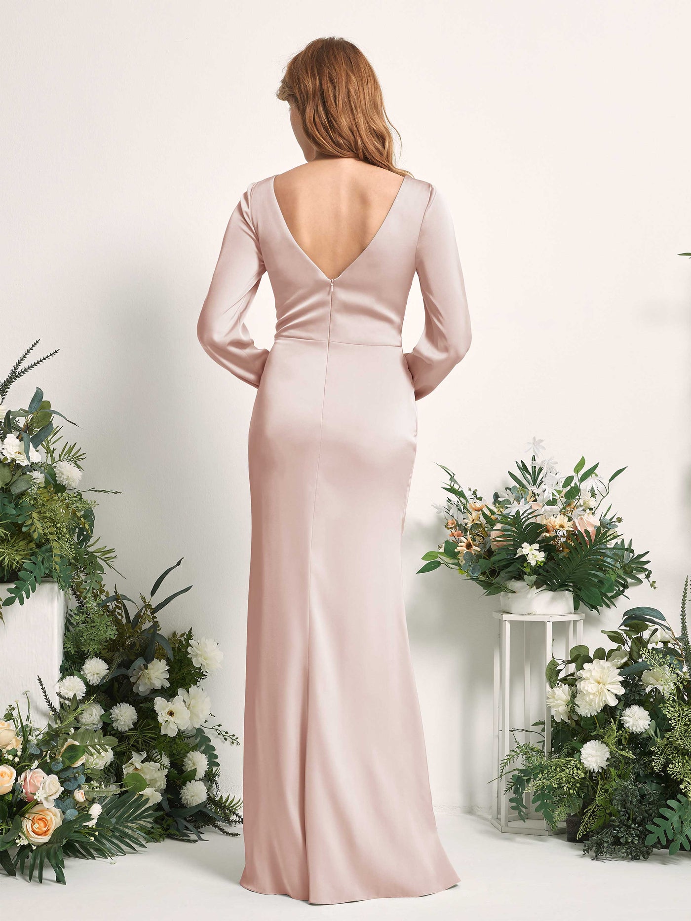 Carlyna Tubo Corte trompeta sirena Escote en V Manga Larga Vestidos de dama de honor Rosa Perla #color_rosa-perla