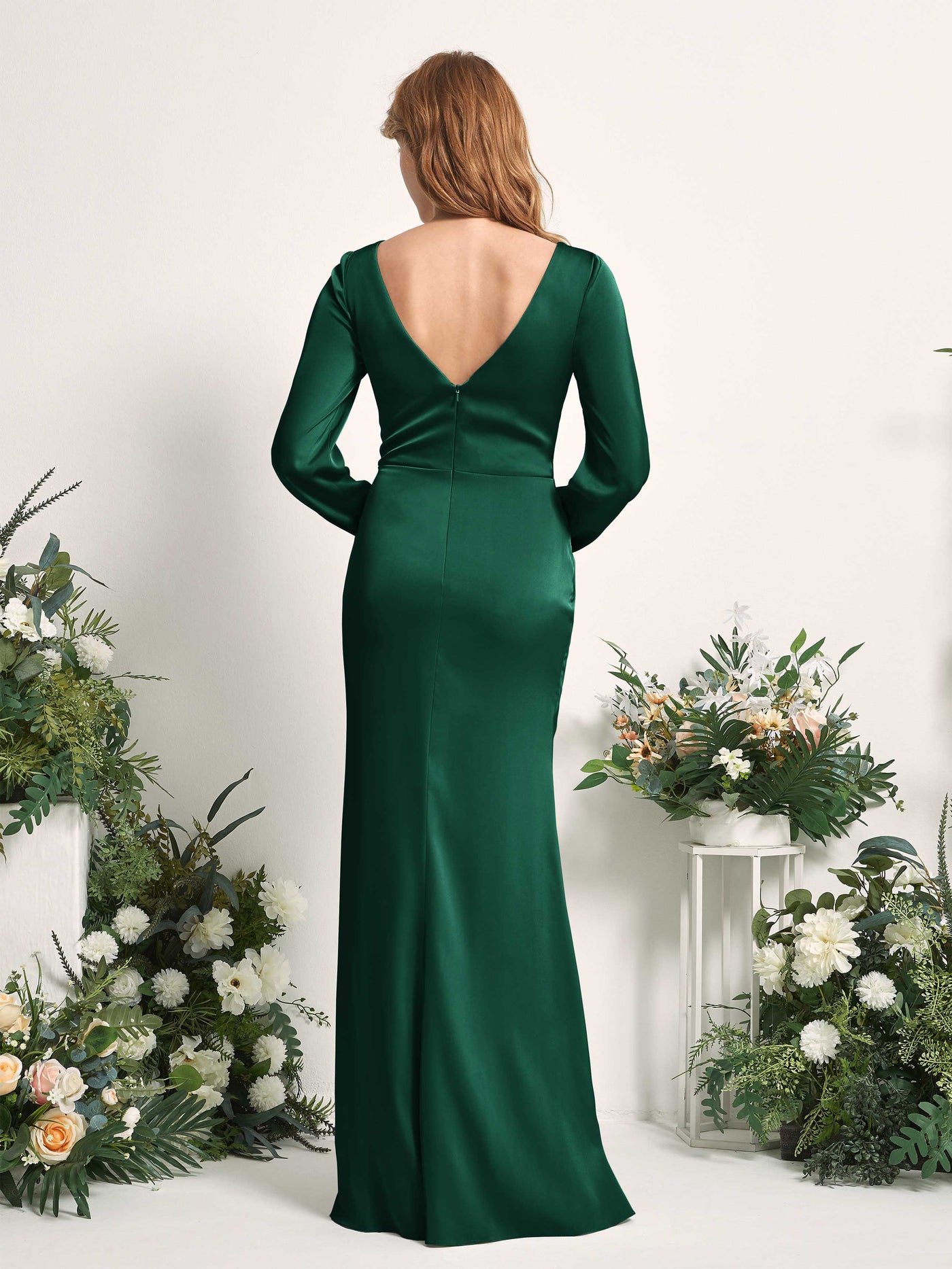 Carlyna Tubo Corte trompeta sirena Escote en V Manga Larga Vestidos de dama de honor Verde Militer #color_verde-militer