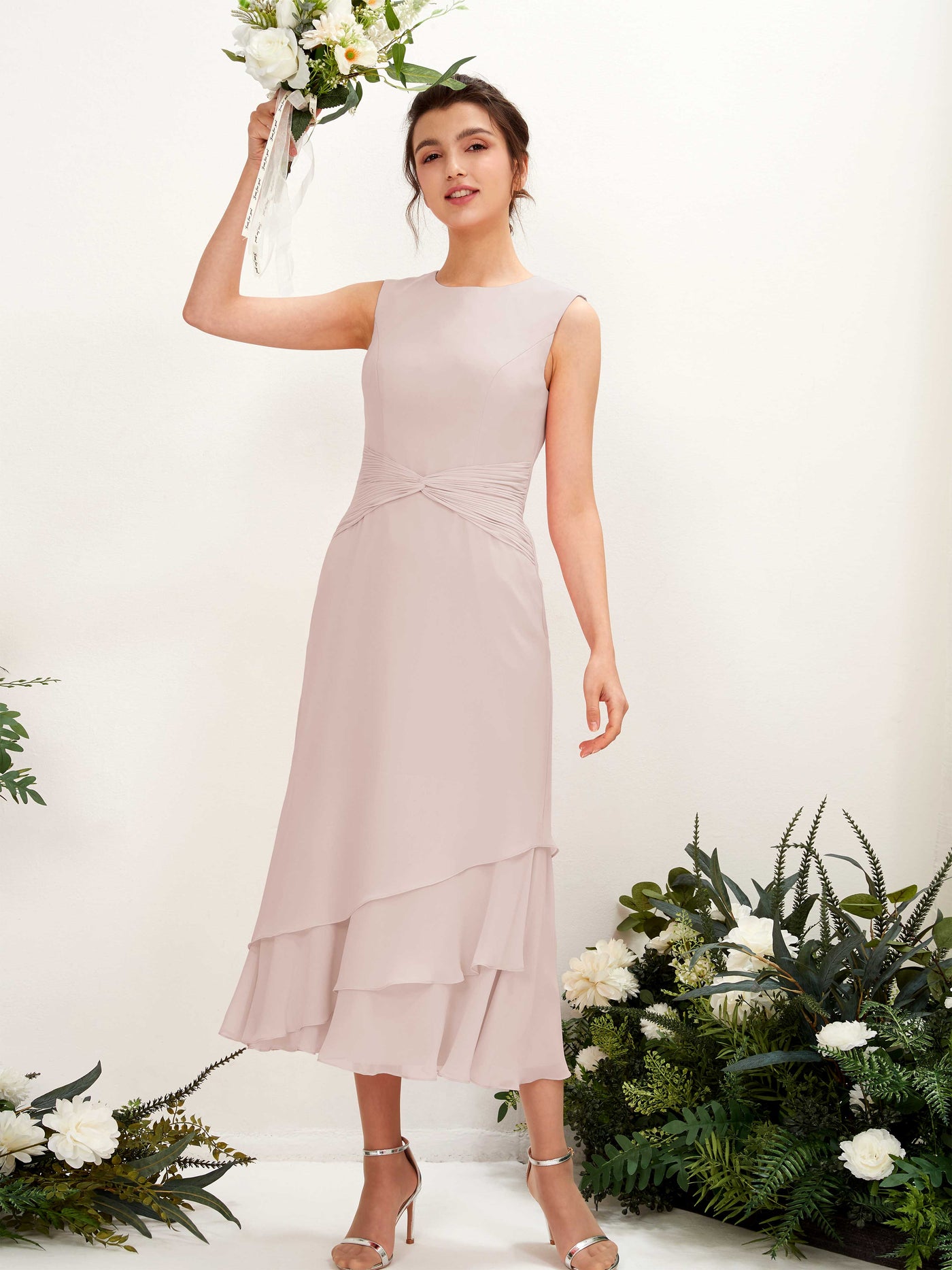 Carlyna Tubo Cuello redondo Hasta la tibia Gasa Vestido de dama de honor Biscotti #color_biscotti