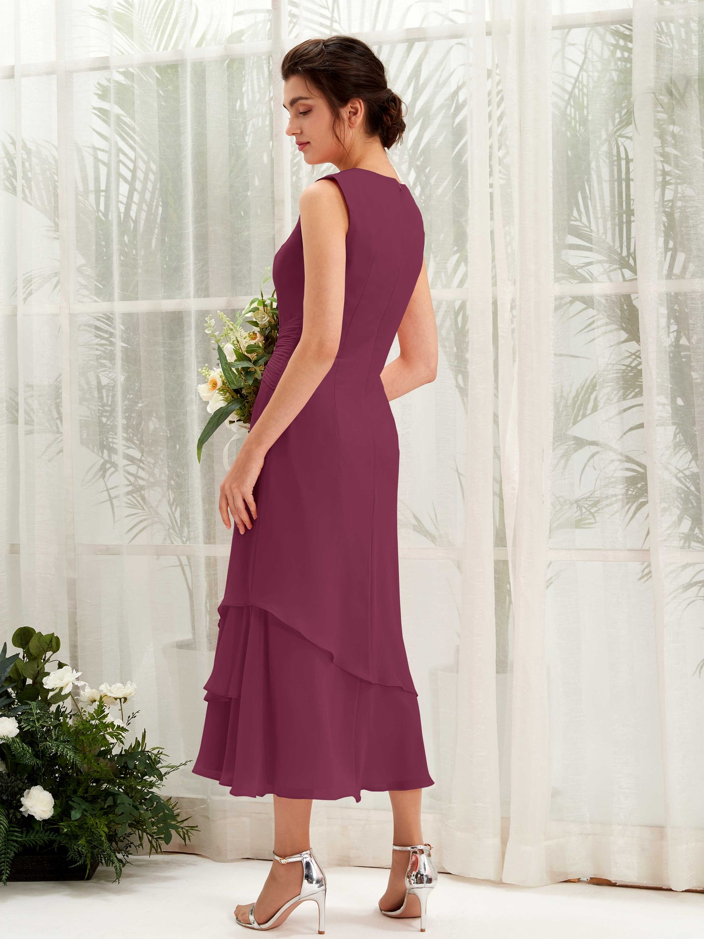 Carlyna Tubo Cuello redondo Hasta la tibia Gasa Vestido de dama de honor Chianti #color_chianti