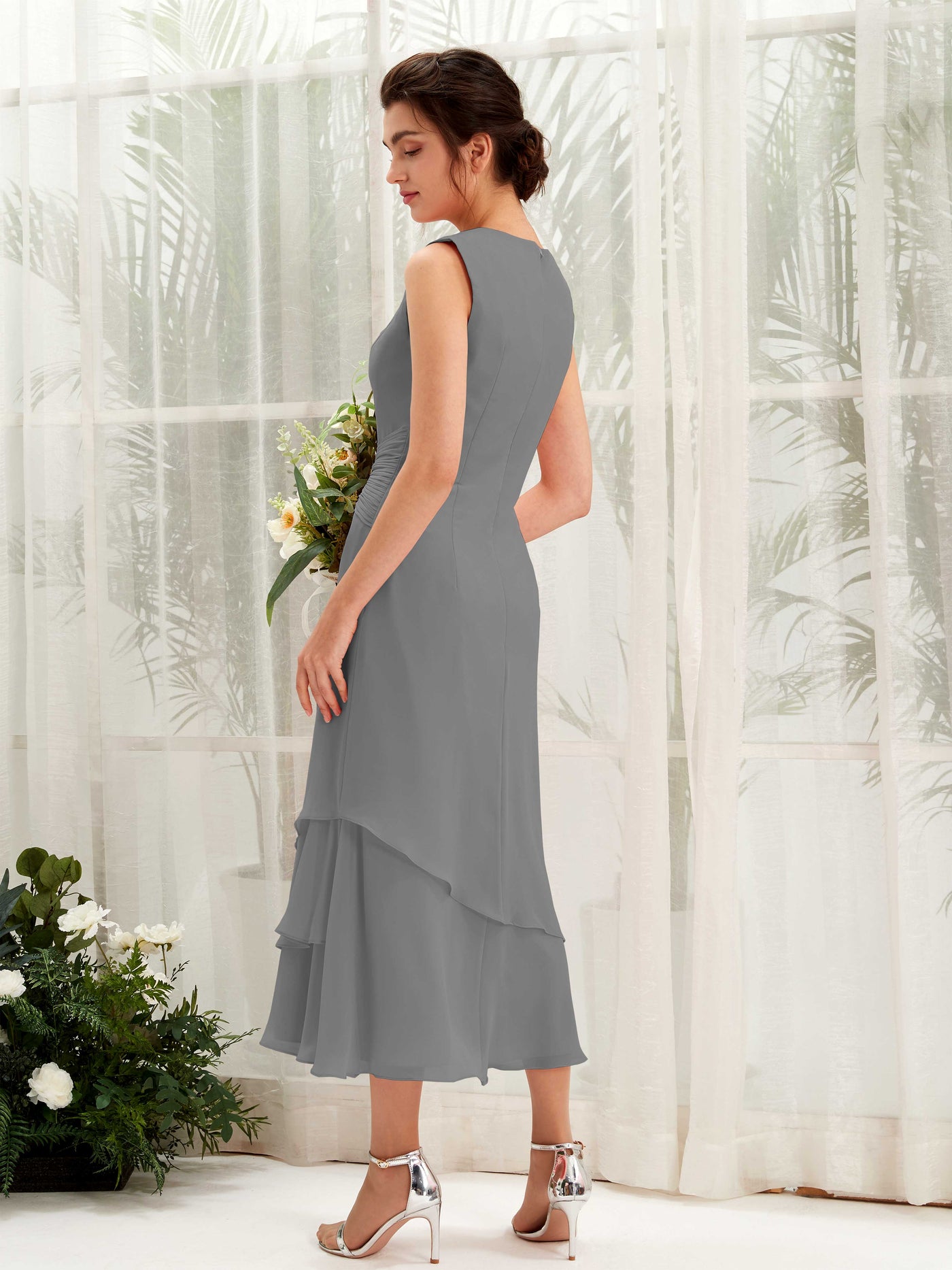 Carlyna Tubo Cuello redondo Hasta la tibia Gasa Vestido de dama de honor Gris Acero #color_gris-acero