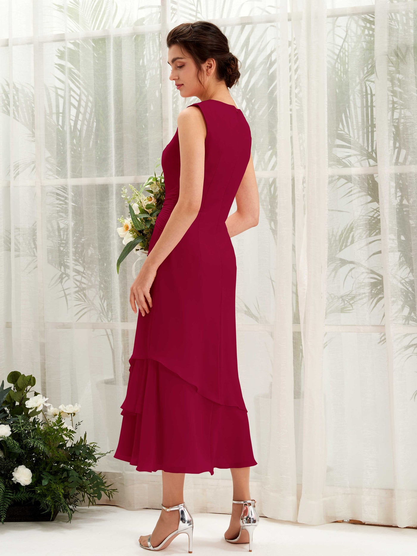 Carlyna Tubo Cuello redondo Hasta la tibia Gasa Vestido de dama de honor Rojo Bufón #color_rojo-buf-n