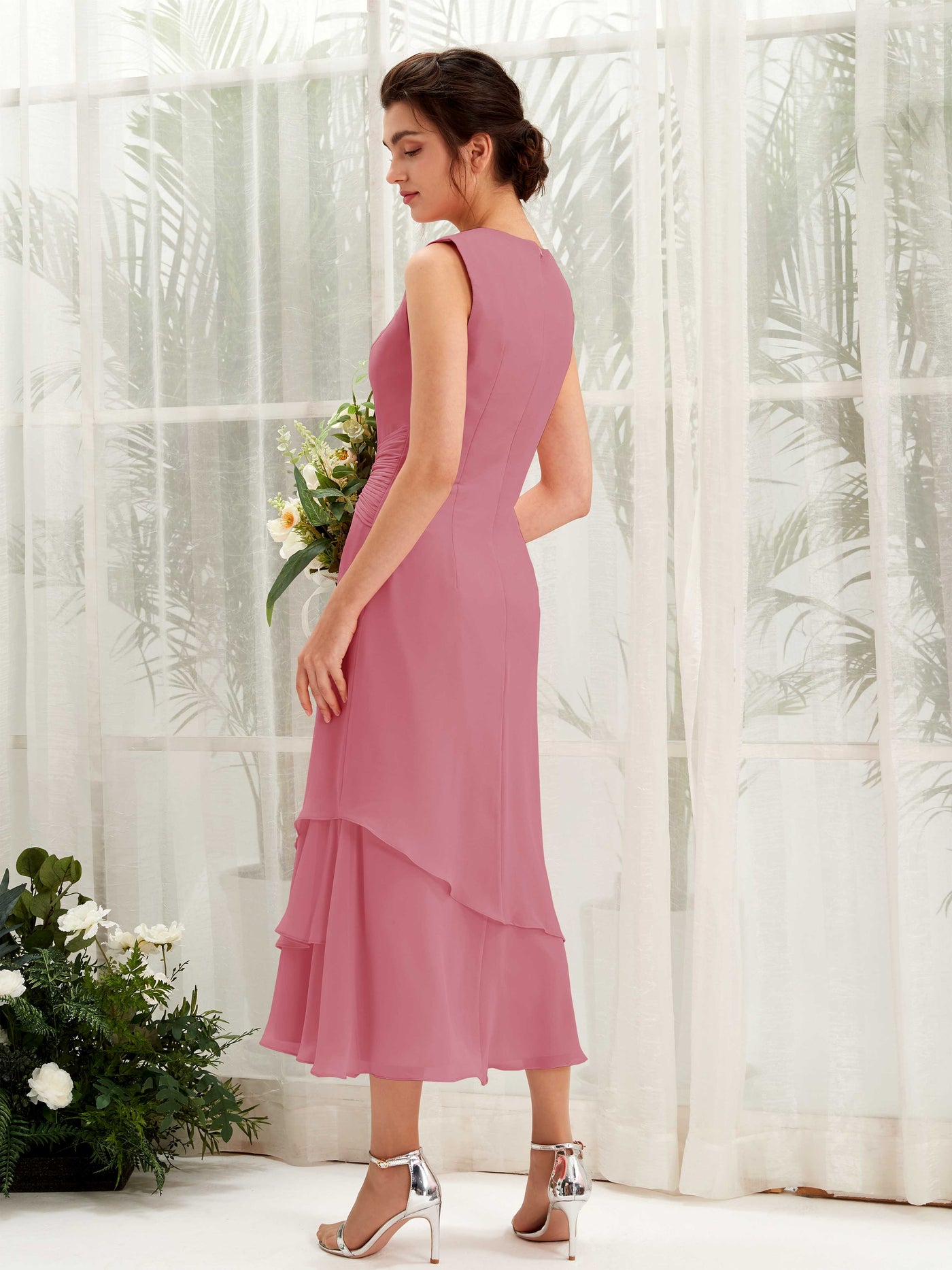 Carlyna Tubo Cuello redondo Hasta la tibia Gasa Vestido de dama de honor Rosa Del Desierto #color_rosa-del-desierto