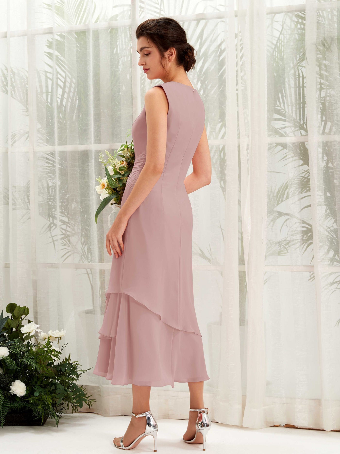 Carlyna Tubo Cuello redondo Hasta la tibia Gasa Vestido de dama de honor Rosa Polvorienta #color_rosa-polvorienta