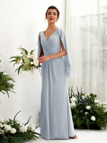 Carlyna Tubo Escote en V Capa Gasa Vestido de dama de honor Azul Empolvado Mejorado #color_azul-empolvado-mejorado
