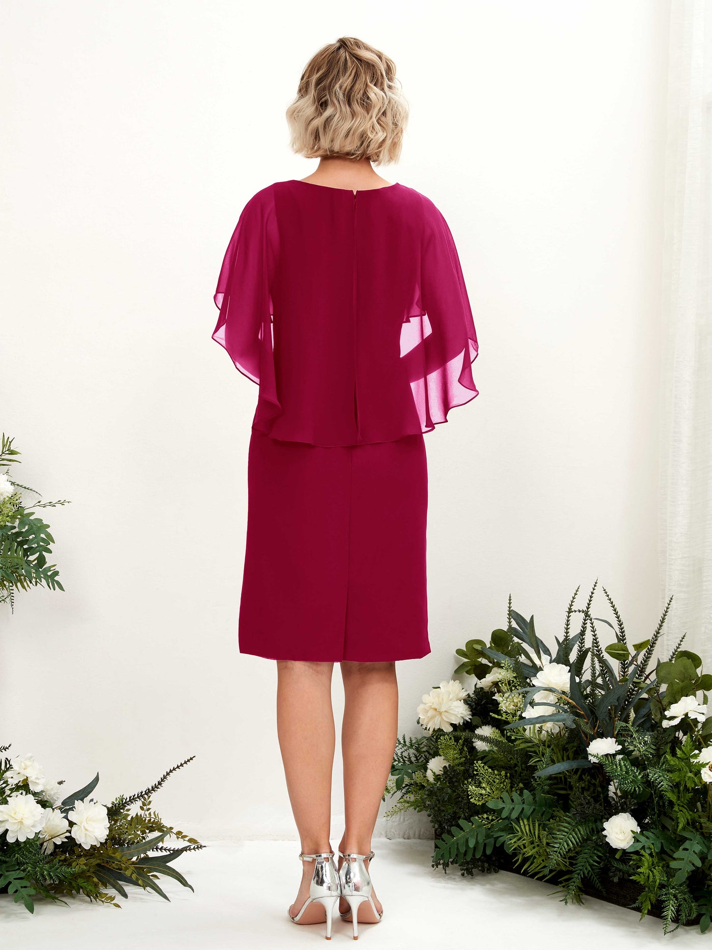 Carlyna Tubo Escote en V Capa Hasta la rodilla Vestido de gasa Rojo Bufón #color_rojo-buf-n