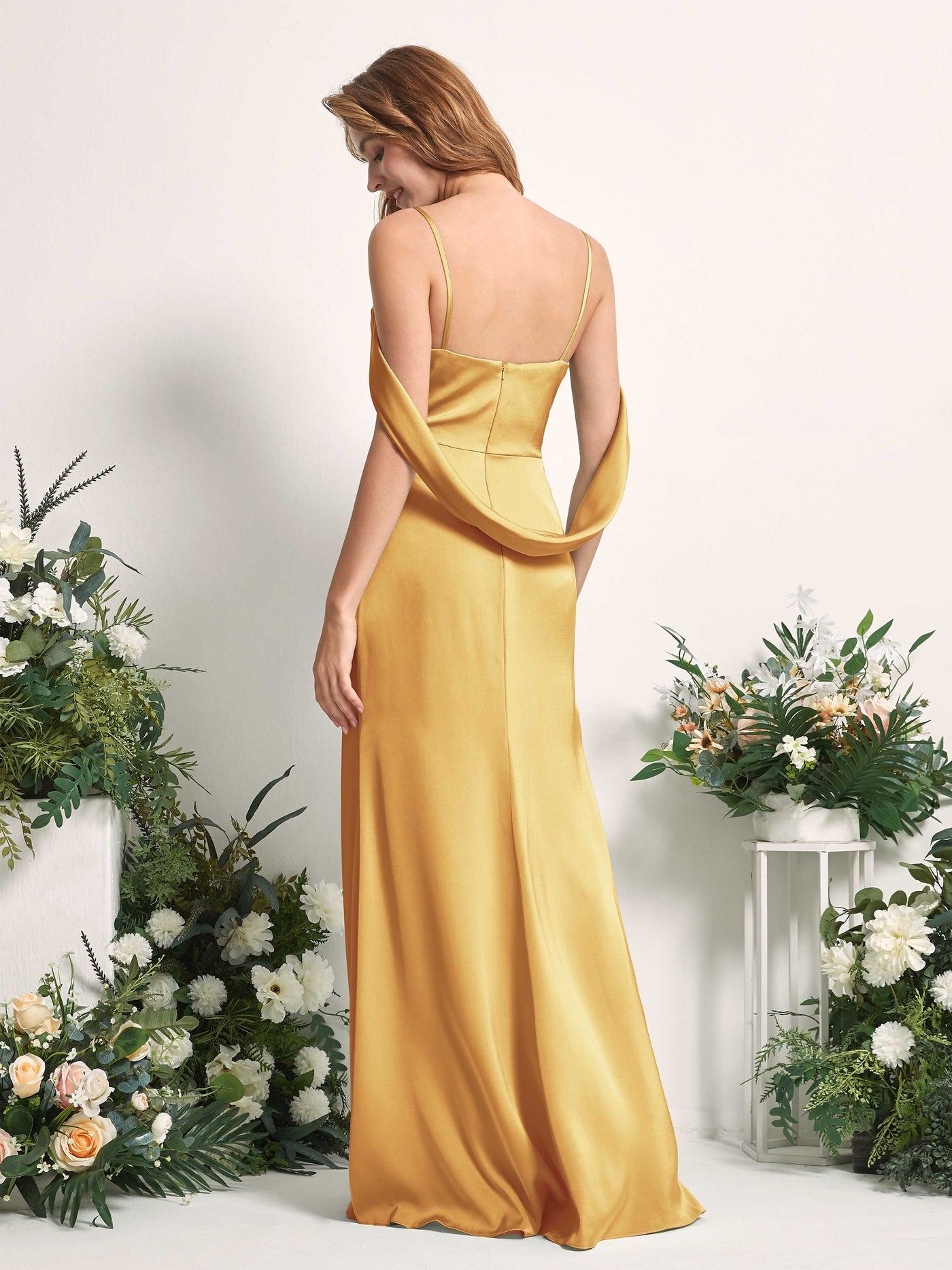 Carlyna Tubo Escote en V Hasta el suelo Vestidos de dama de honor Amarillo Canario #color_amarillo-canario