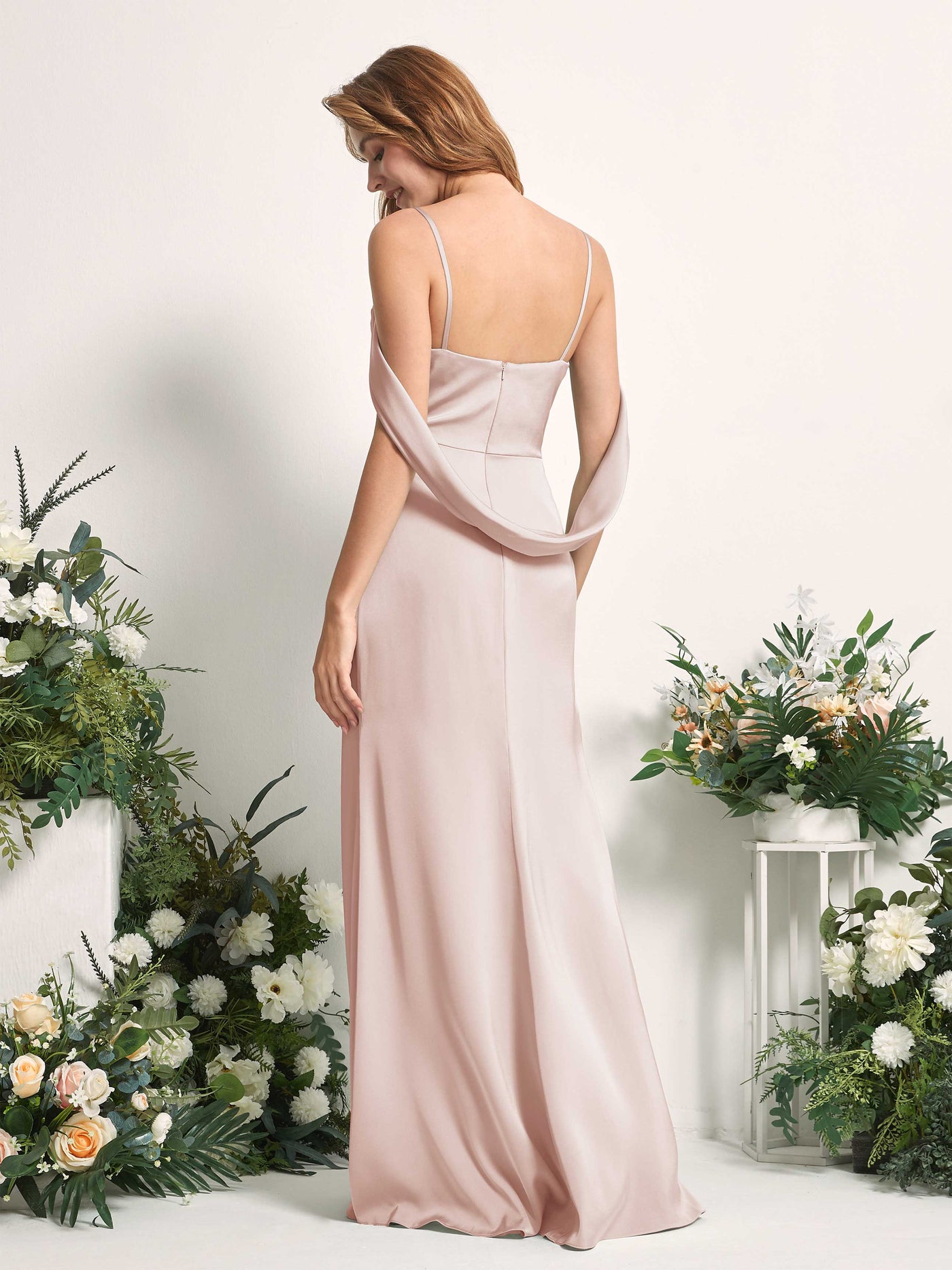 Carlyna Tubo Escote en V Hasta el suelo Vestidos de dama de honor Rosa Perla #color_rosa-perla