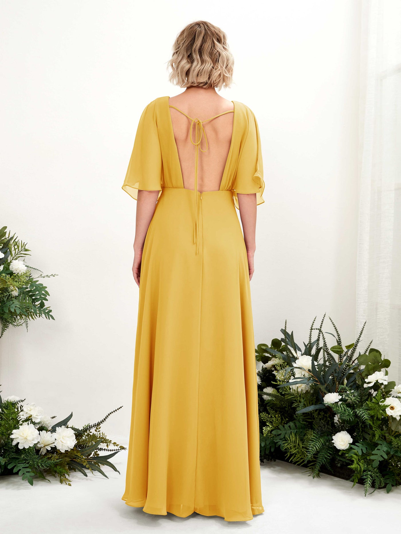 Carlyna Tubo Escote en V Manga Corta Vestido de dama de honor Hasta el suelo Amarillo Mostaza #color_amarillo-mostaza