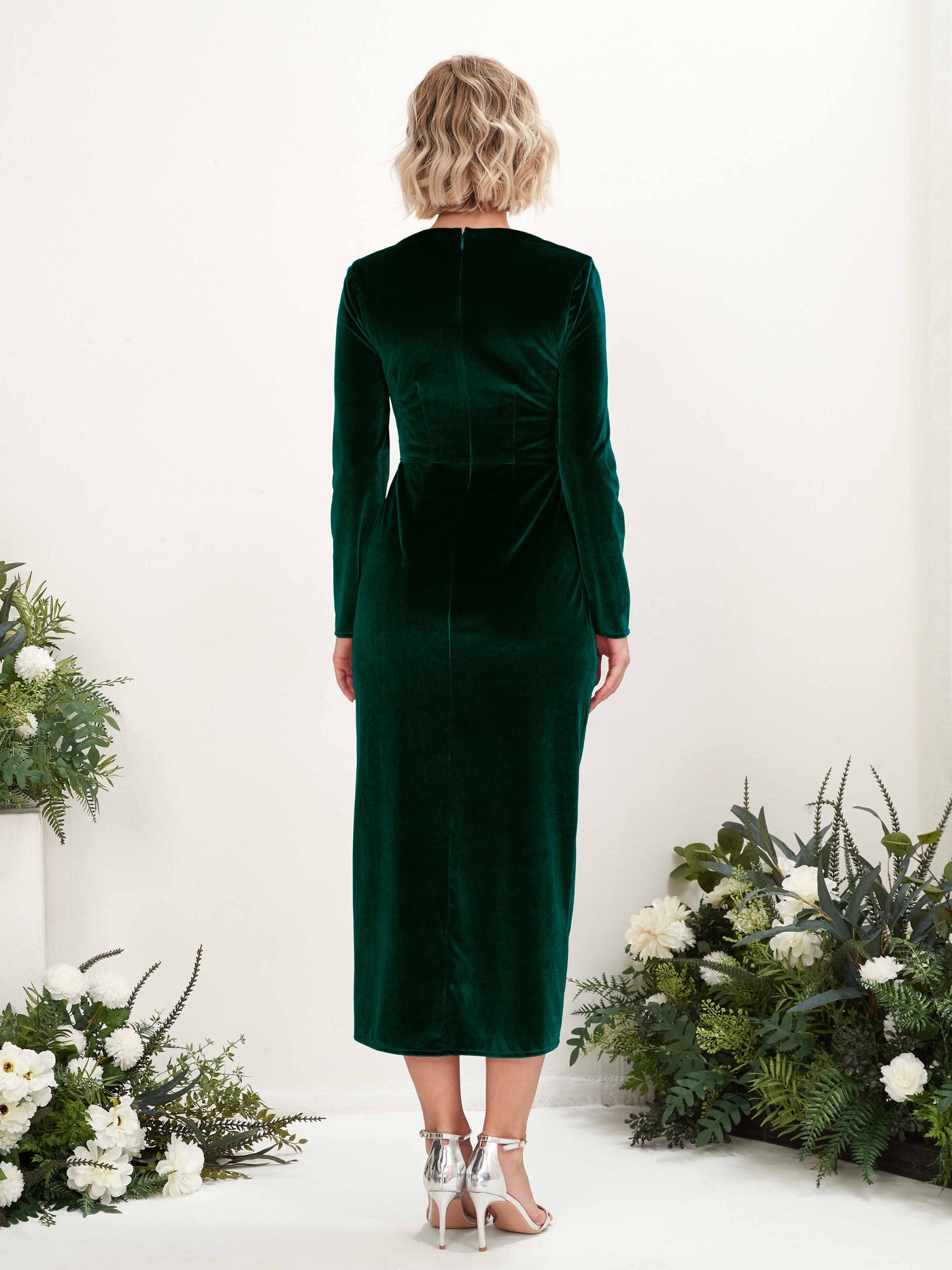 Carlyna Tubo Escote en V Manga Larga Hendidura Hasta la tibia Vestido de dama de honor Verde Militer #color_verde-militer