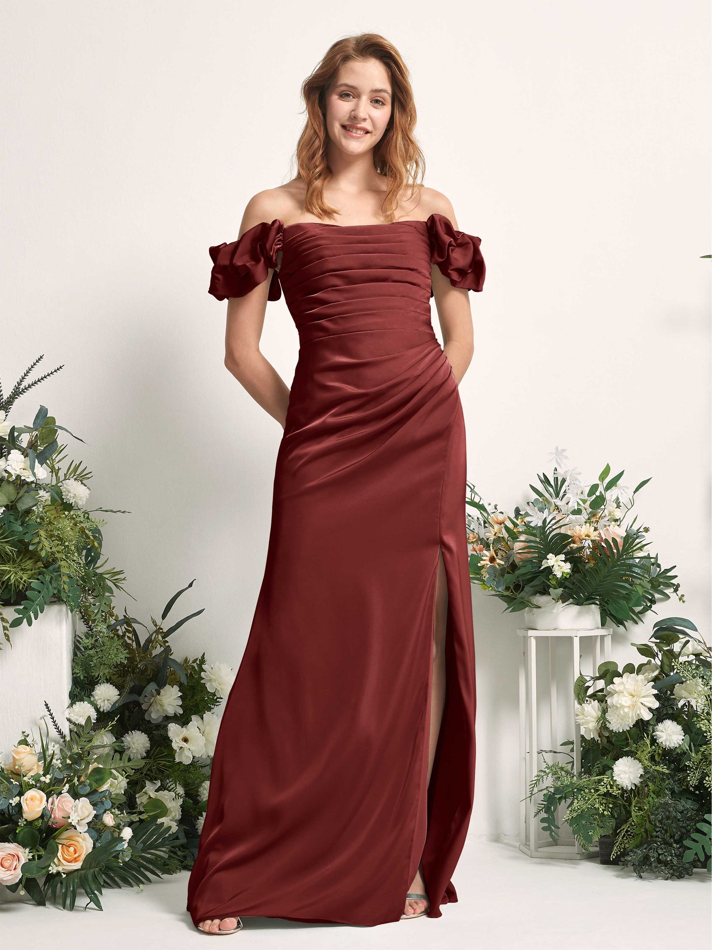 Carlyna Tubo Hasta el suelo Hombros caídos Vestido de dama de honor Borgoña #color_borgo-a