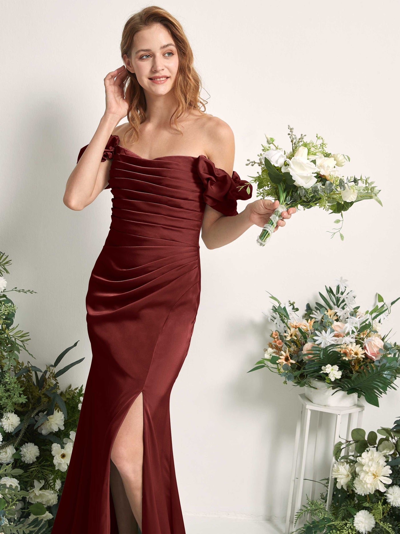 Carlyna Tubo Hasta el suelo Hombros caídos Vestido de dama de honor Borgoña #color_borgo-a