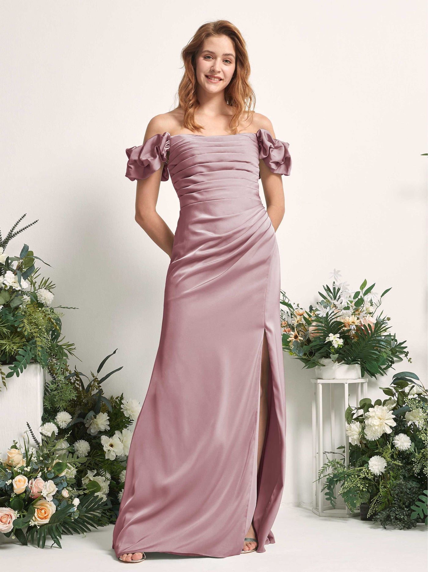 Carlyna Tubo Hasta el suelo Hombros caídos Vestido de dama de honor Cuarzo Rosa #color_cuarzo-rosa