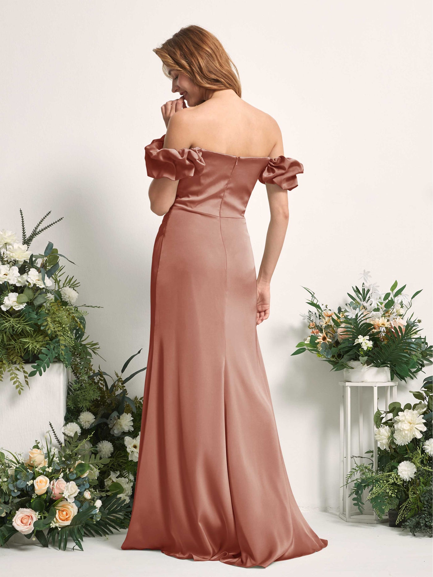 Carlyna Tubo Hasta el suelo Hombros caídos Vestido de dama de honor Siena Natural #color_siena-natural