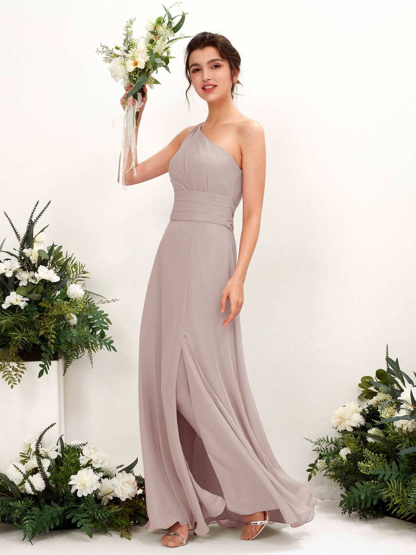 Carlyna Tubo Hasta el suelo Un Hombre con Hendidura de pierna Gasa Vestidos de dama de honor Gris Pardo #color_gris-pardo
