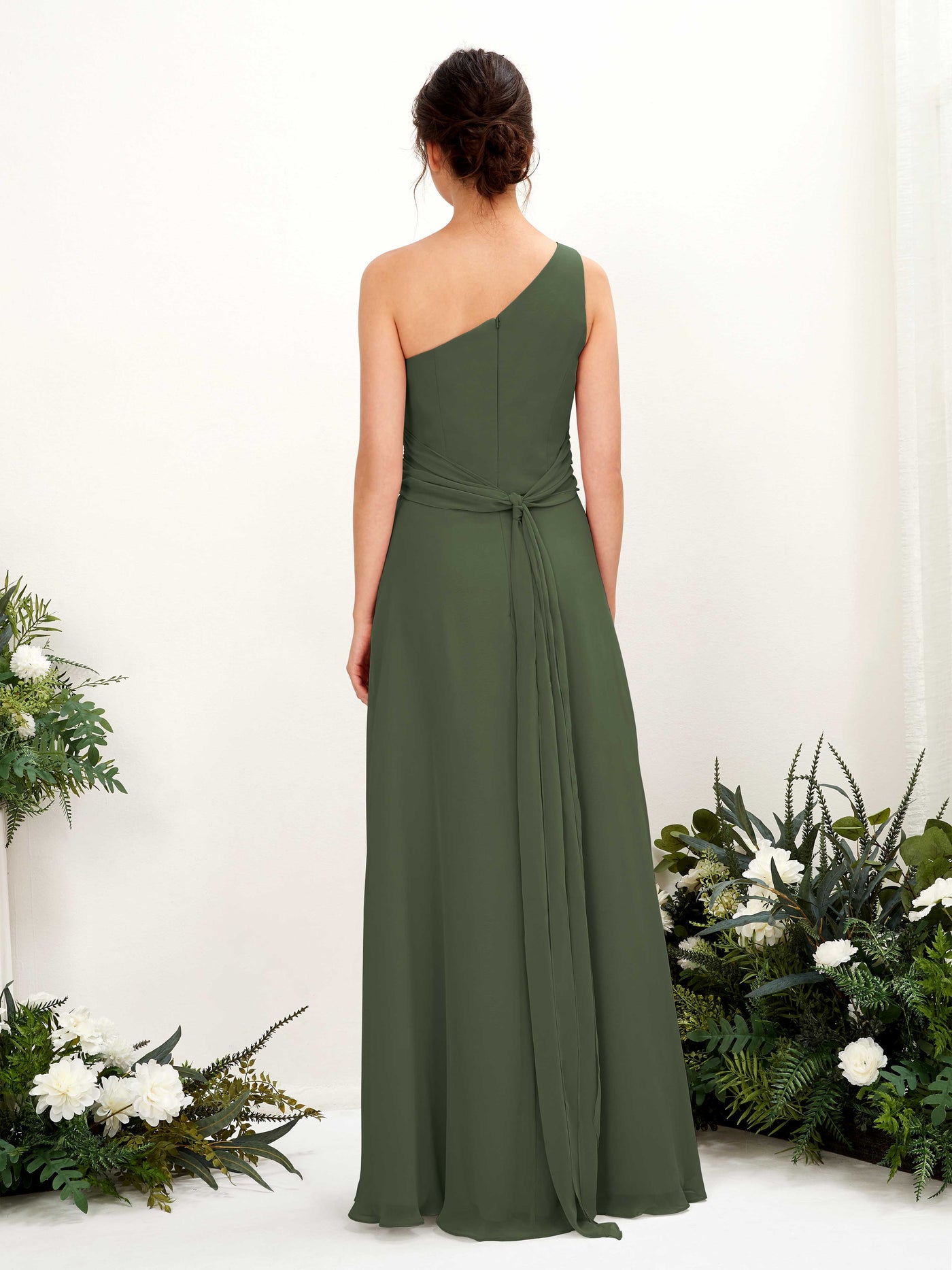 Carlyna Tubo Hasta el suelo Un Hombre con Hendidura de pierna Gasa Vestidos de dama de honor Oliva Martini #color_oliva-martini