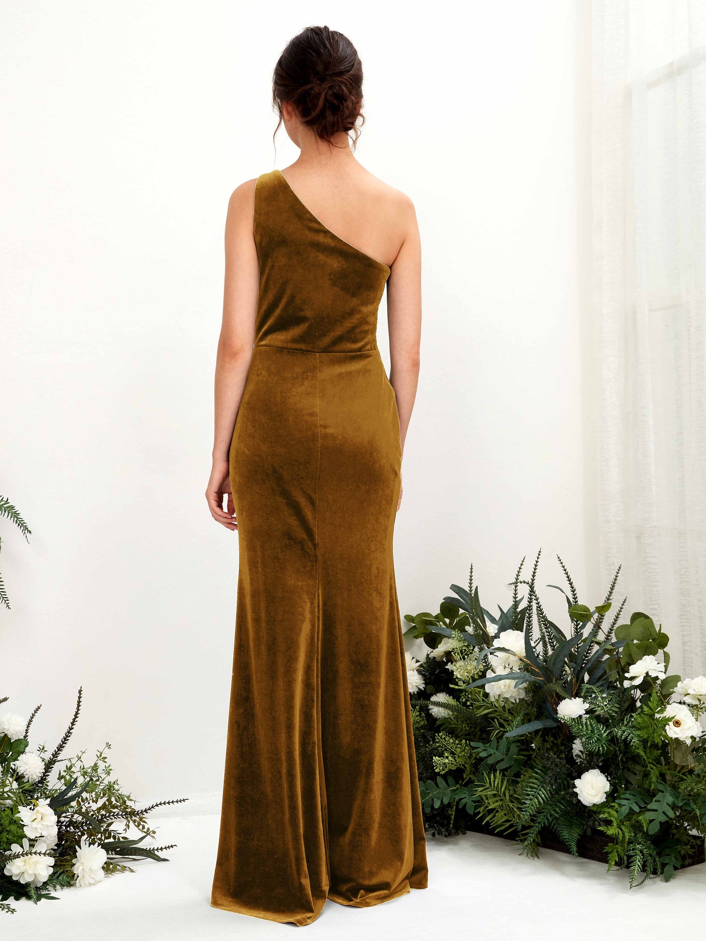 Carlyna Tubo Hasta el suelo Un Hombre Terciopelo Vestido de dama de honor Oro Bruñido #color_oro-bru-ido