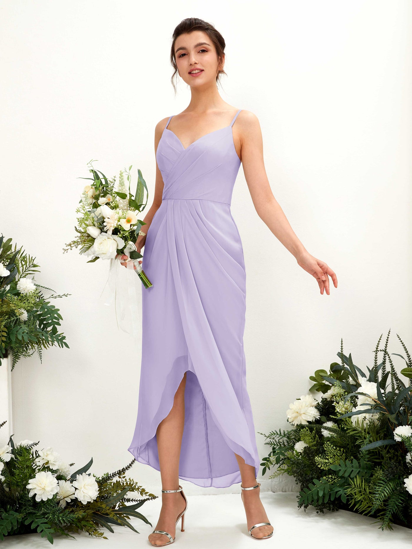 Carlyna Tubo Hasta la tibia Escote en V fruncido vestido de dama de honor Lila #color_lila
