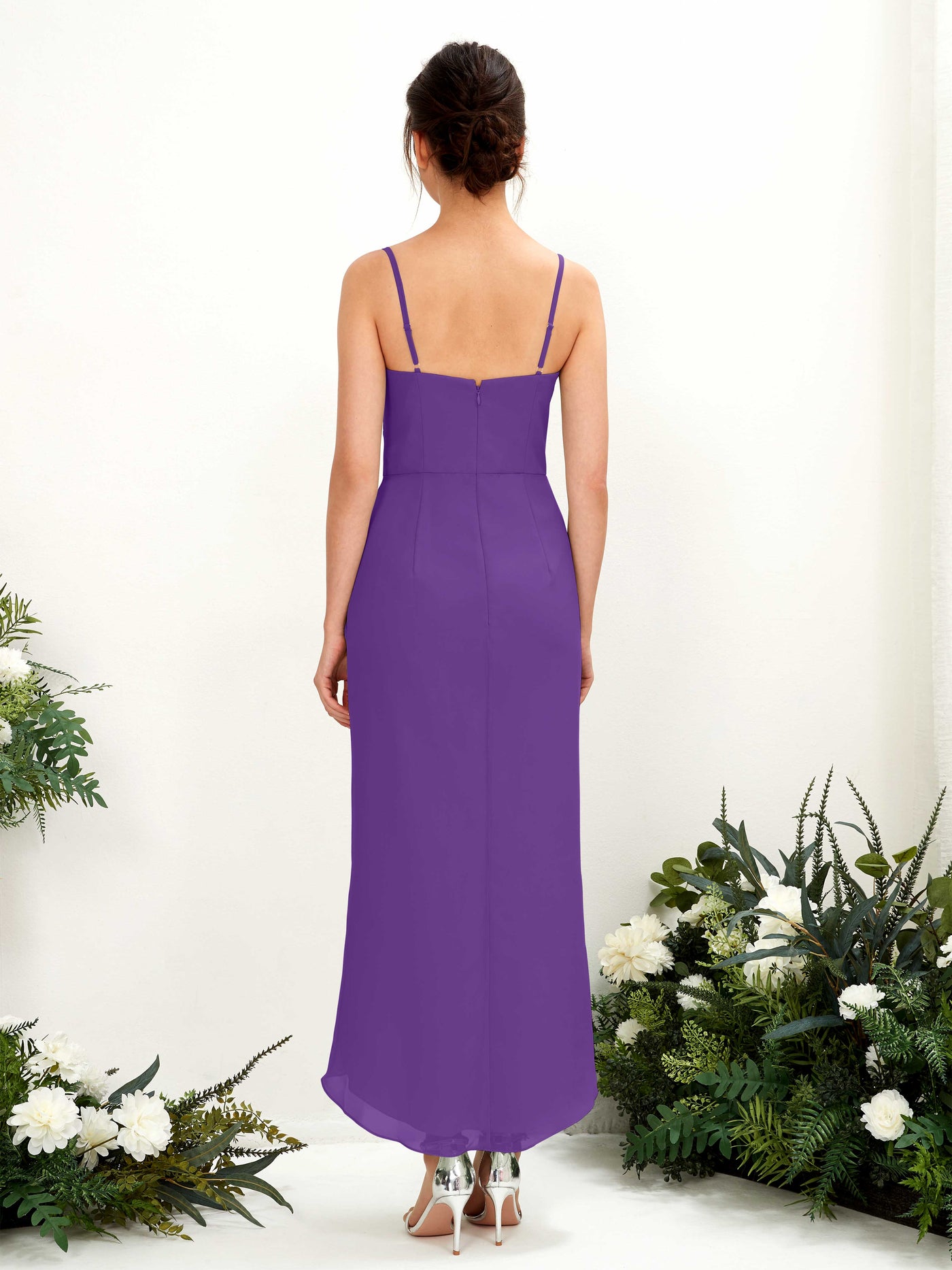 Carlyna Tubo Hasta la tibia Escote en V fruncido vestido de dama de honor Regencia #color_regencia