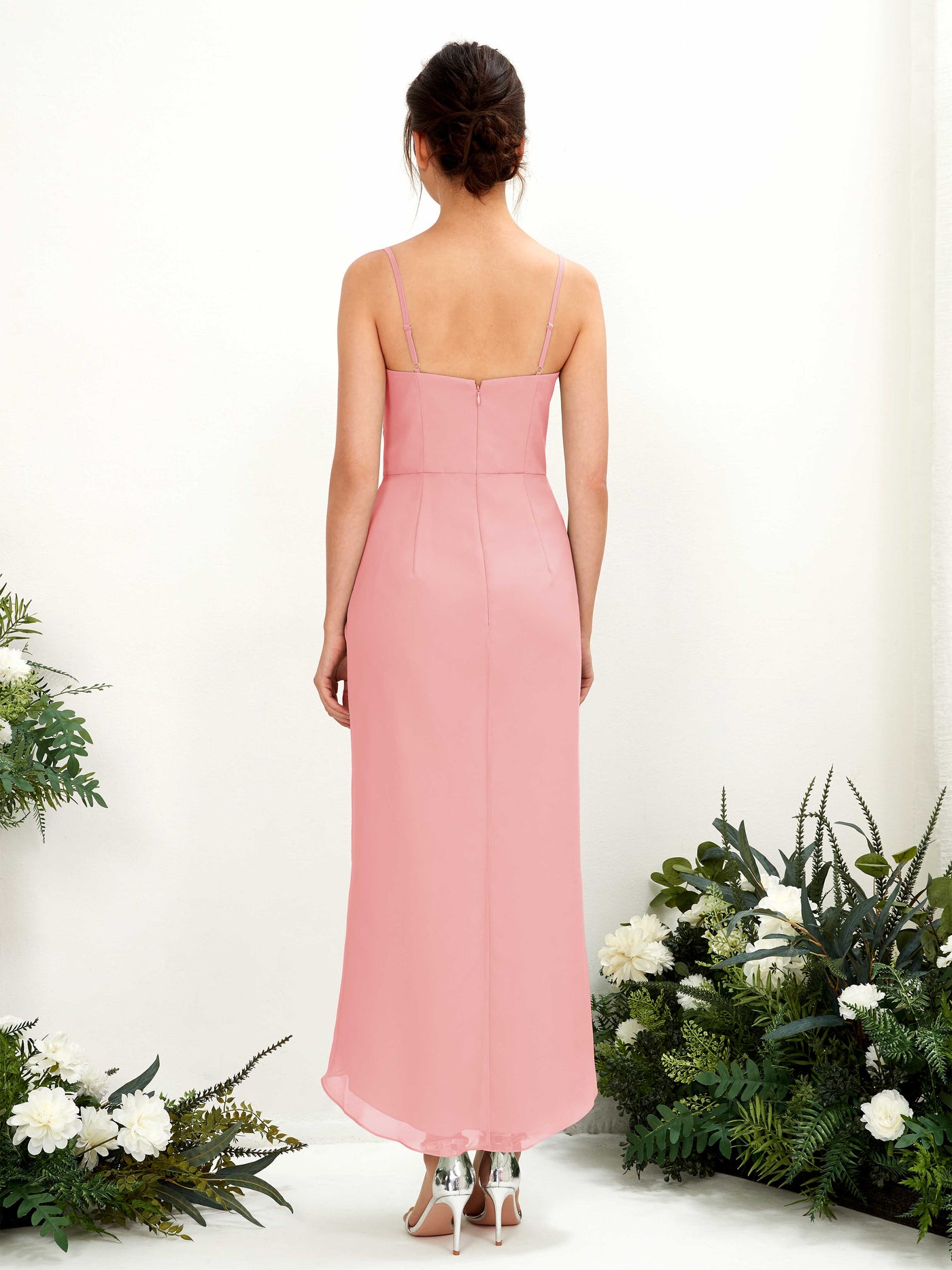 Carlyna Tubo Hasta la tibia Escote en V fruncido vestido de dama de honor Rosa Ballet #color_rosa-ballet
