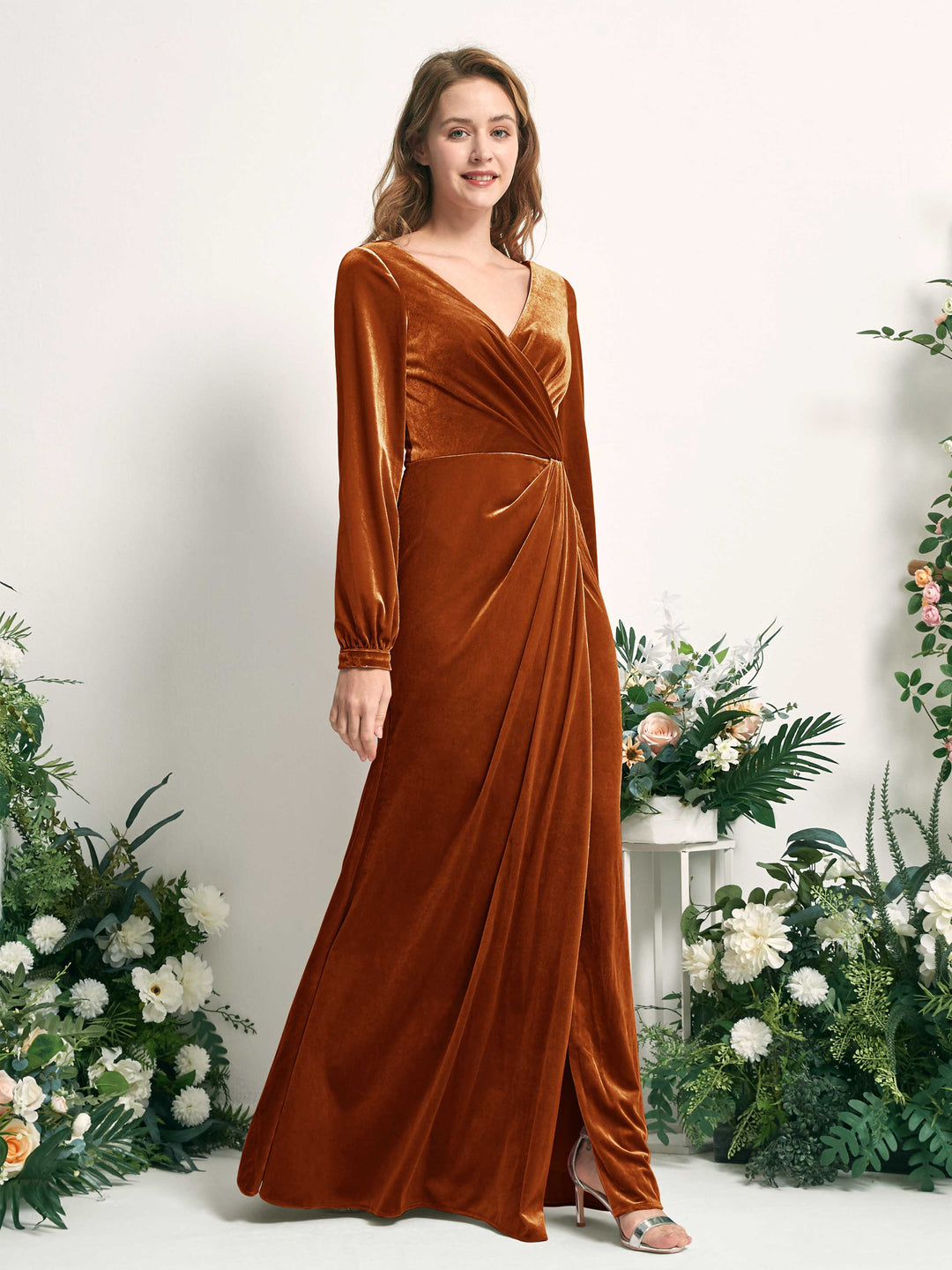 Carlyna Tubo Silueta Manga Larga Escote en V hasta el suelo vestido de dama de honor Naranja Burant 