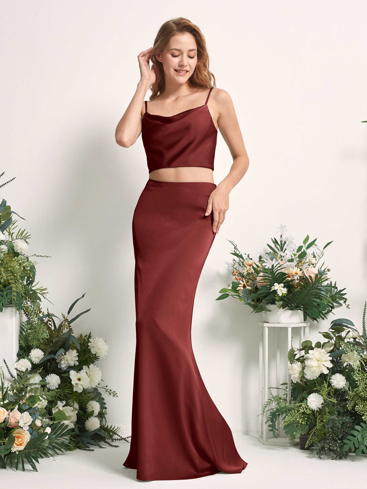 Carlyna Tubo Sirena Escote drapeado Hasta el suelo Vestidos de dama de honor Borgoña #color_borgo-a