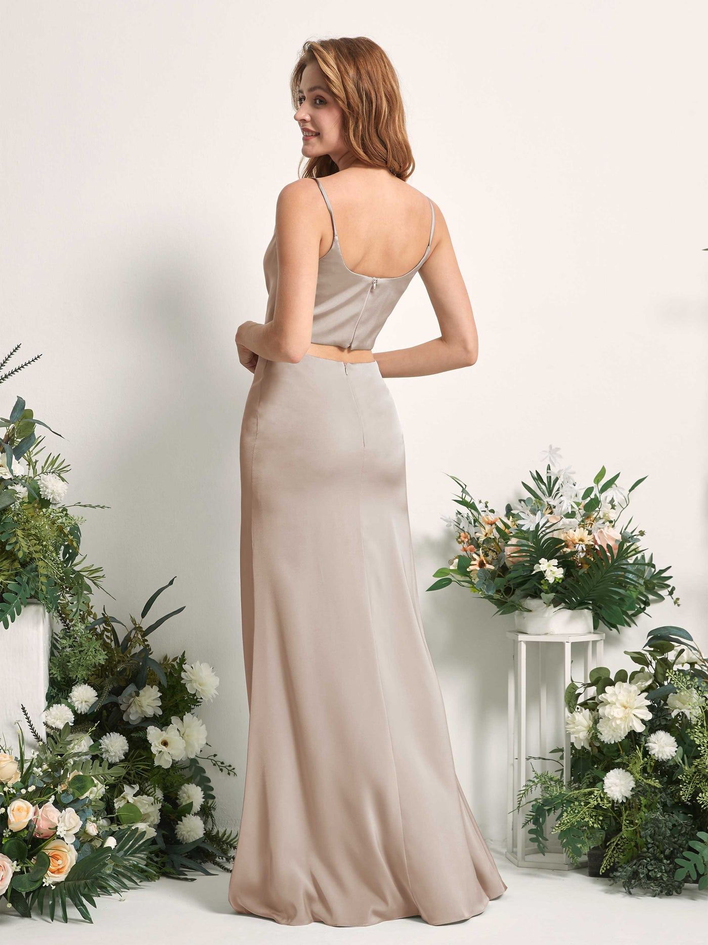 Carlyna Tubo Sirena Escote drapeado Hasta el suelo Vestidos de dama de honor Taupe #color_taupe