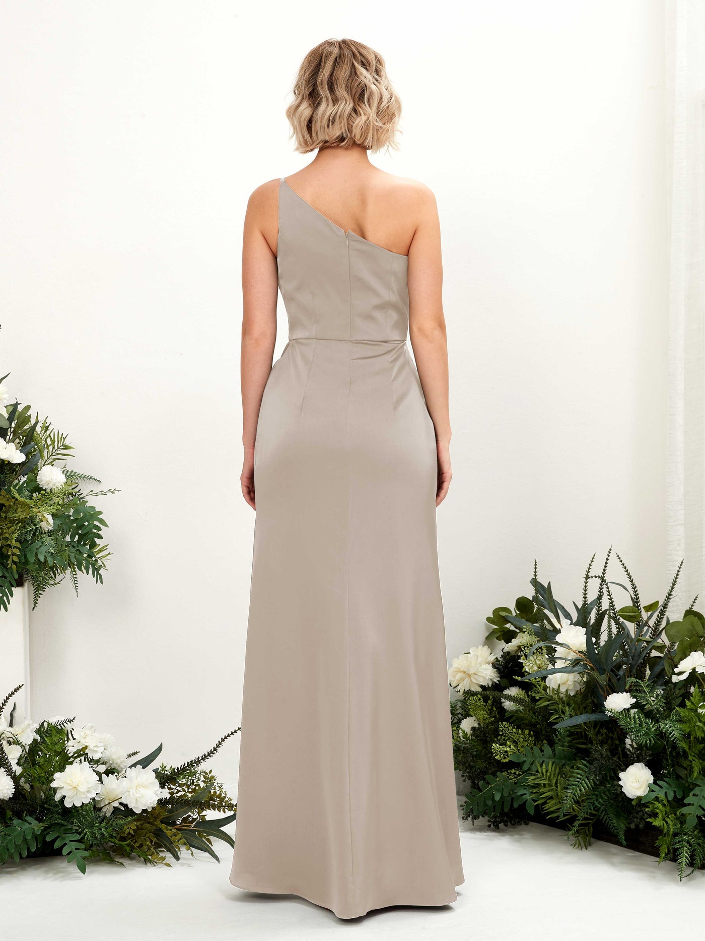 Carlyna Tubo Un Hombre Hasta el suelo Fruncido Vestidos de dama de honor Taupe #color_taupe