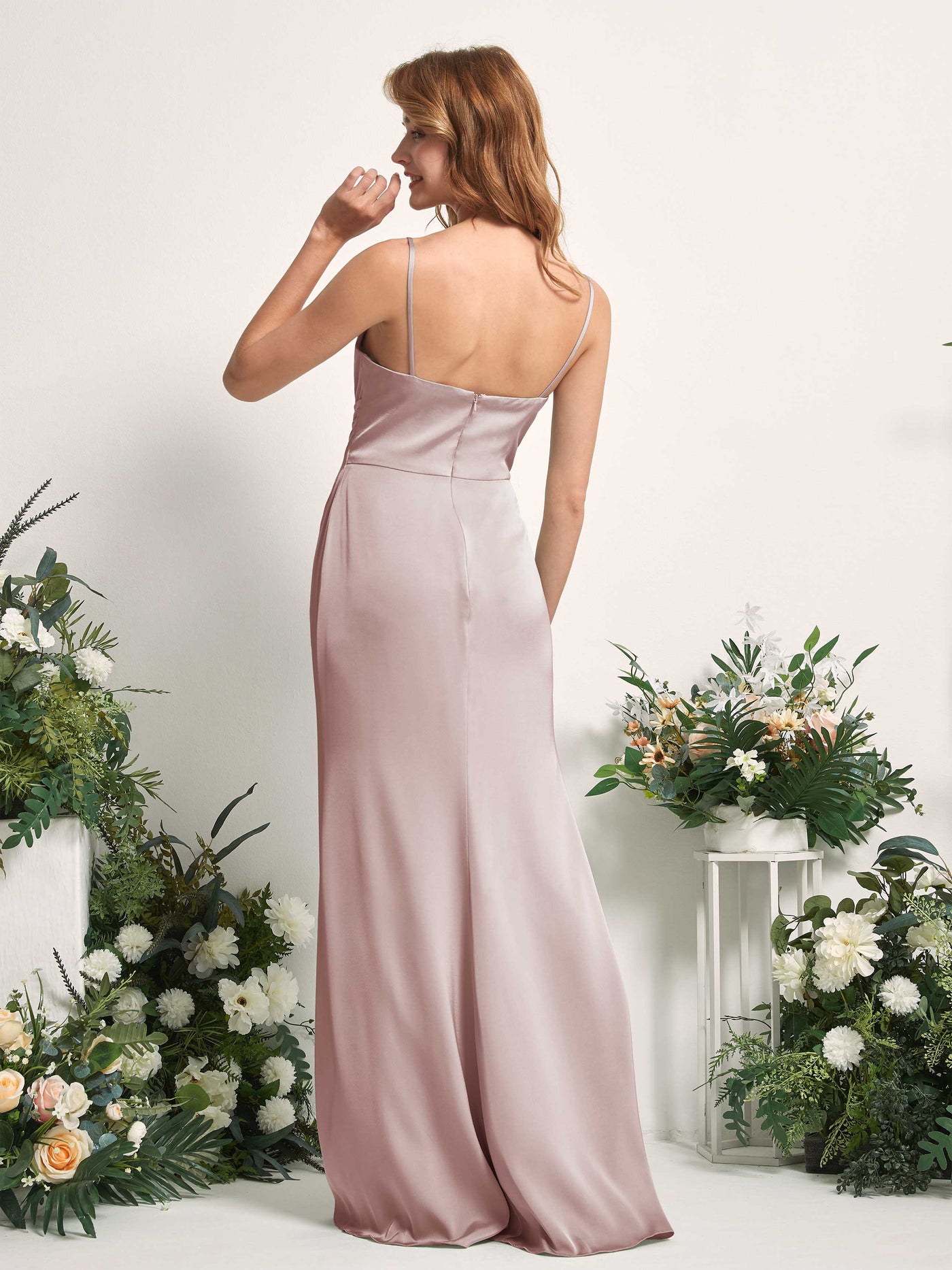 Carlyna Vestido corte trompeta/sirena Escote en V Hasta el suelo Satén para damas de honor Rosa Polvorienta #color_rosa-polvorienta