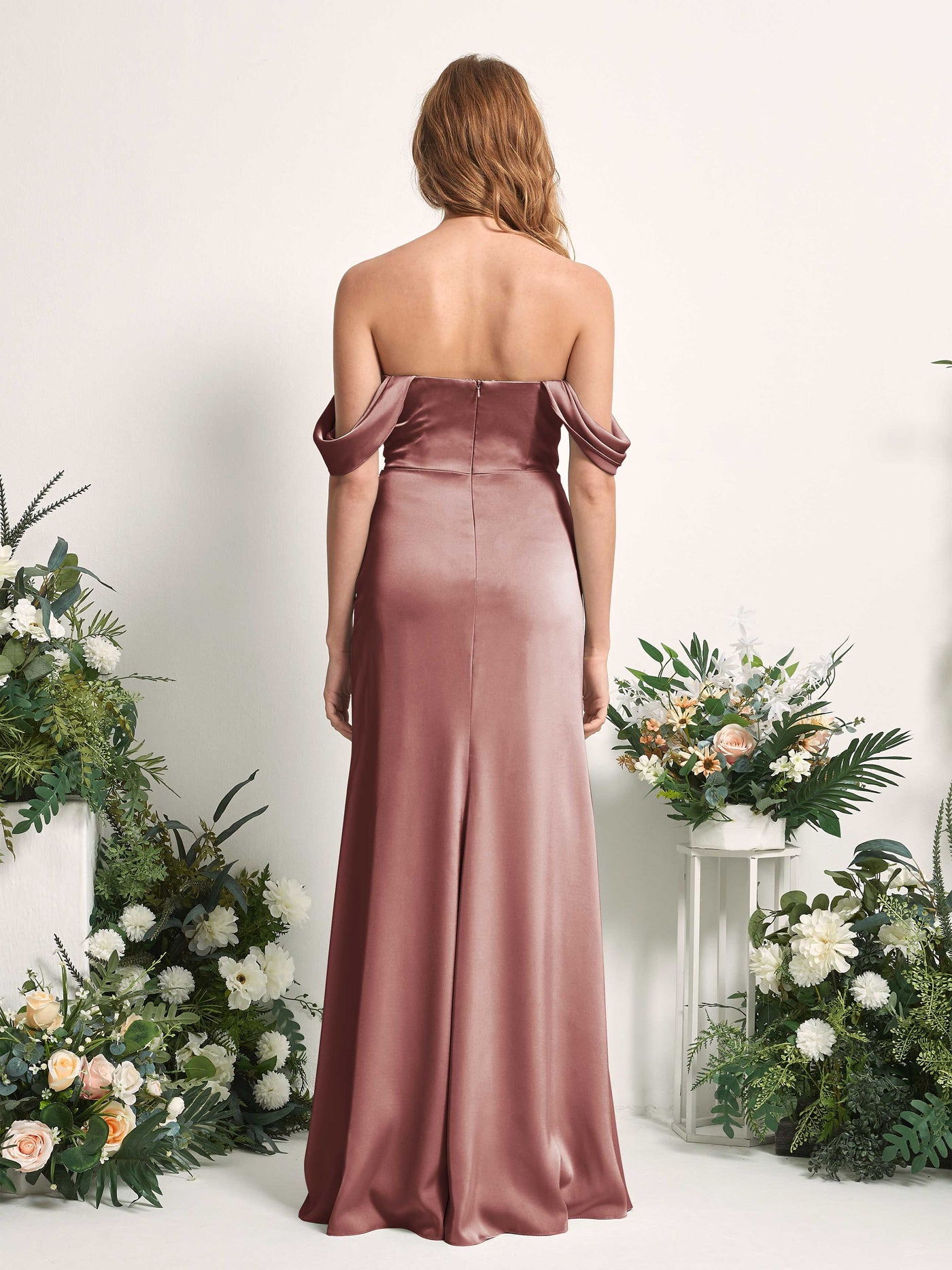 Carlyna Vestido dama de honor corte trompeta hombros caídos fruncido hasta el suelo Rosa Del Desierto #color_rosa-del-desierto
