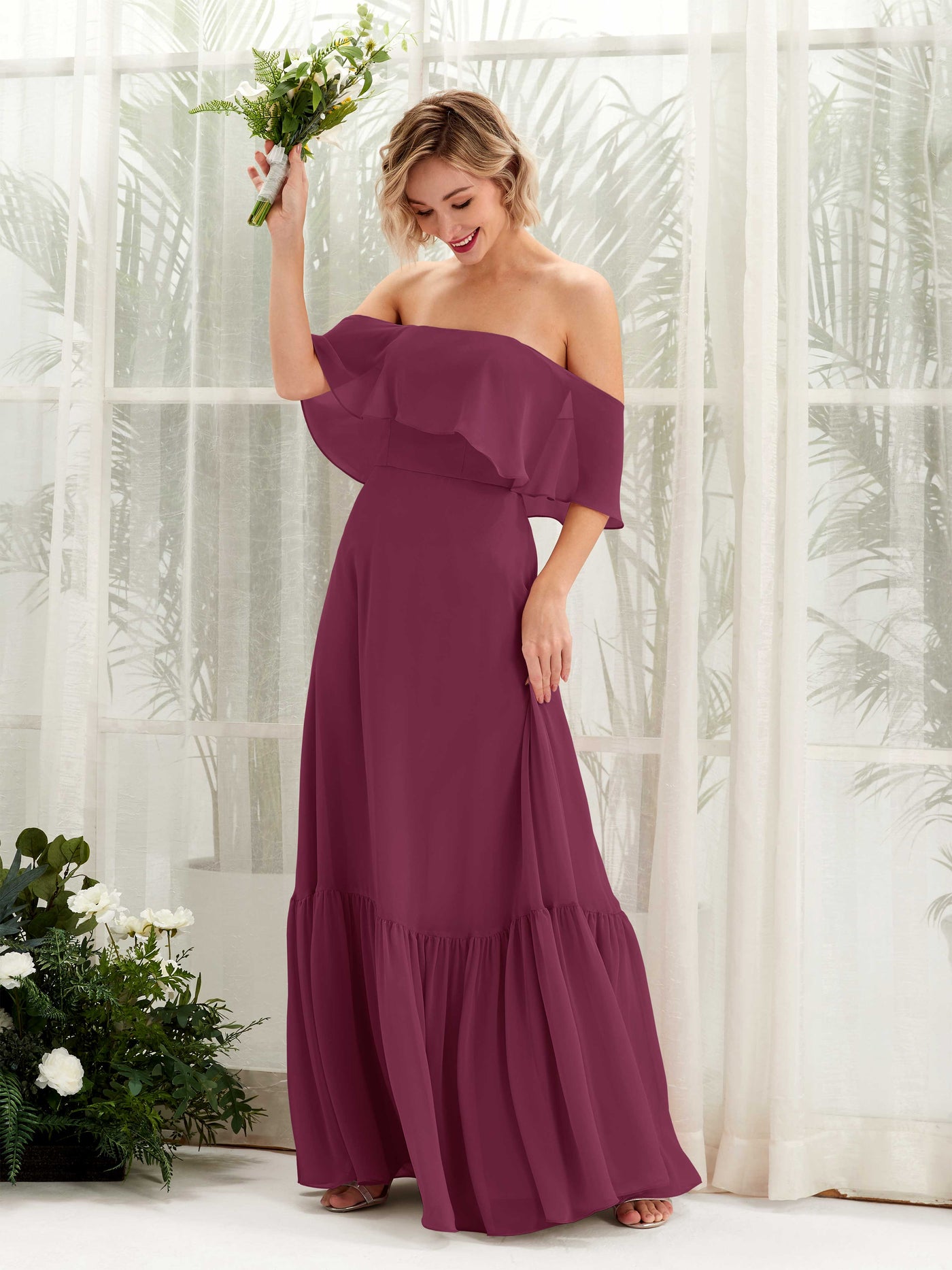 Carlyna Vestido dama de honor Línea A Hombros caídos Hasta el suelo Gasa Chianti #color_chianti