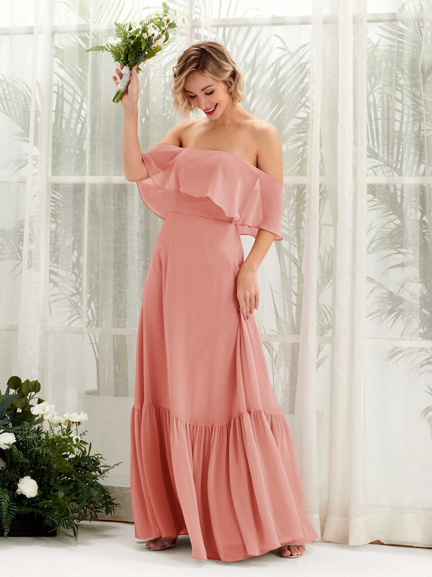 Carlyna Vestido dama de honor Línea A Hombros caídos Hasta el suelo Gasa Rosa Champán #color_rosa-champ-n